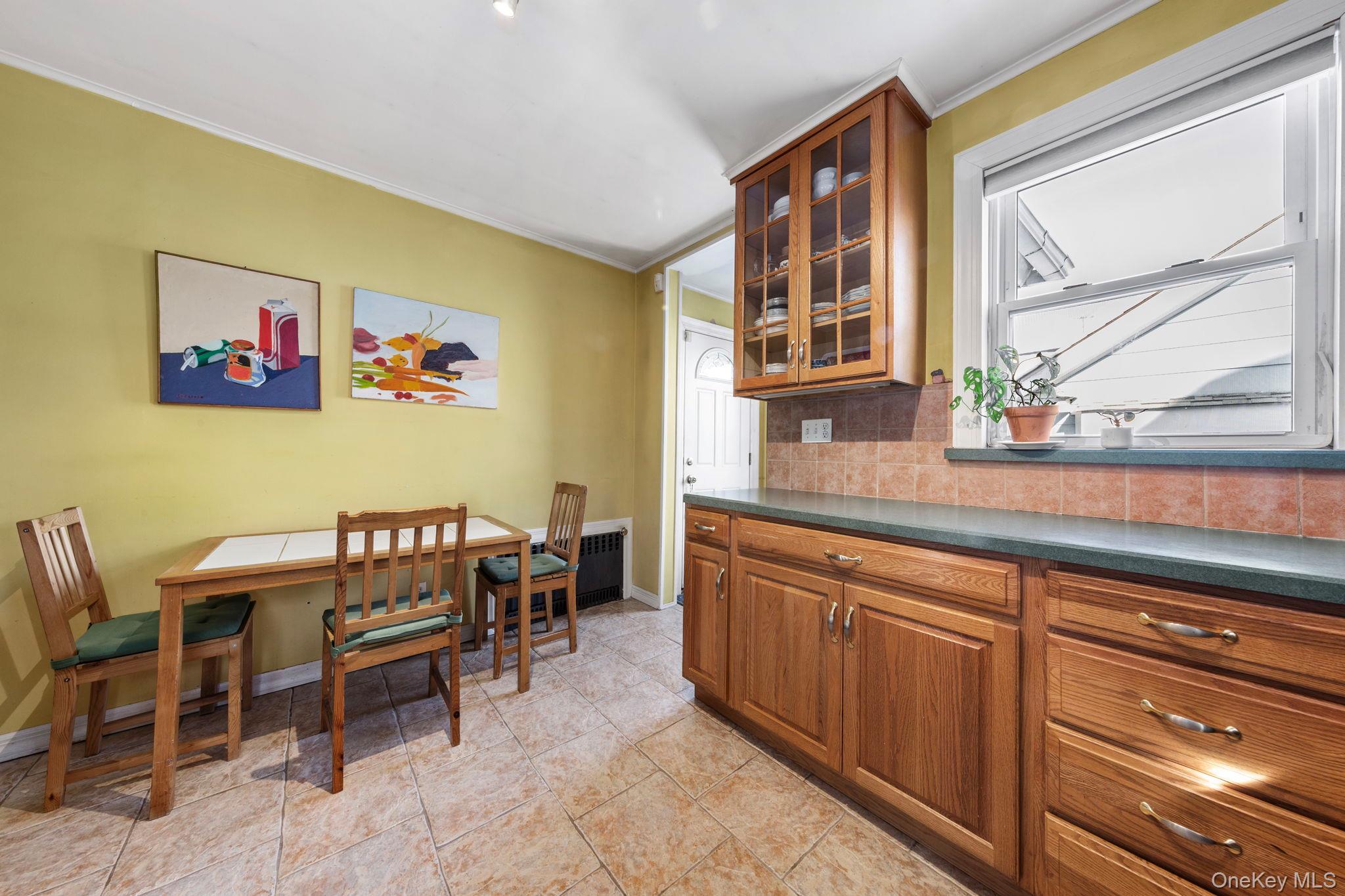 #12 photo, 9269 220th Street, קווינס Queens Village , NY 11428