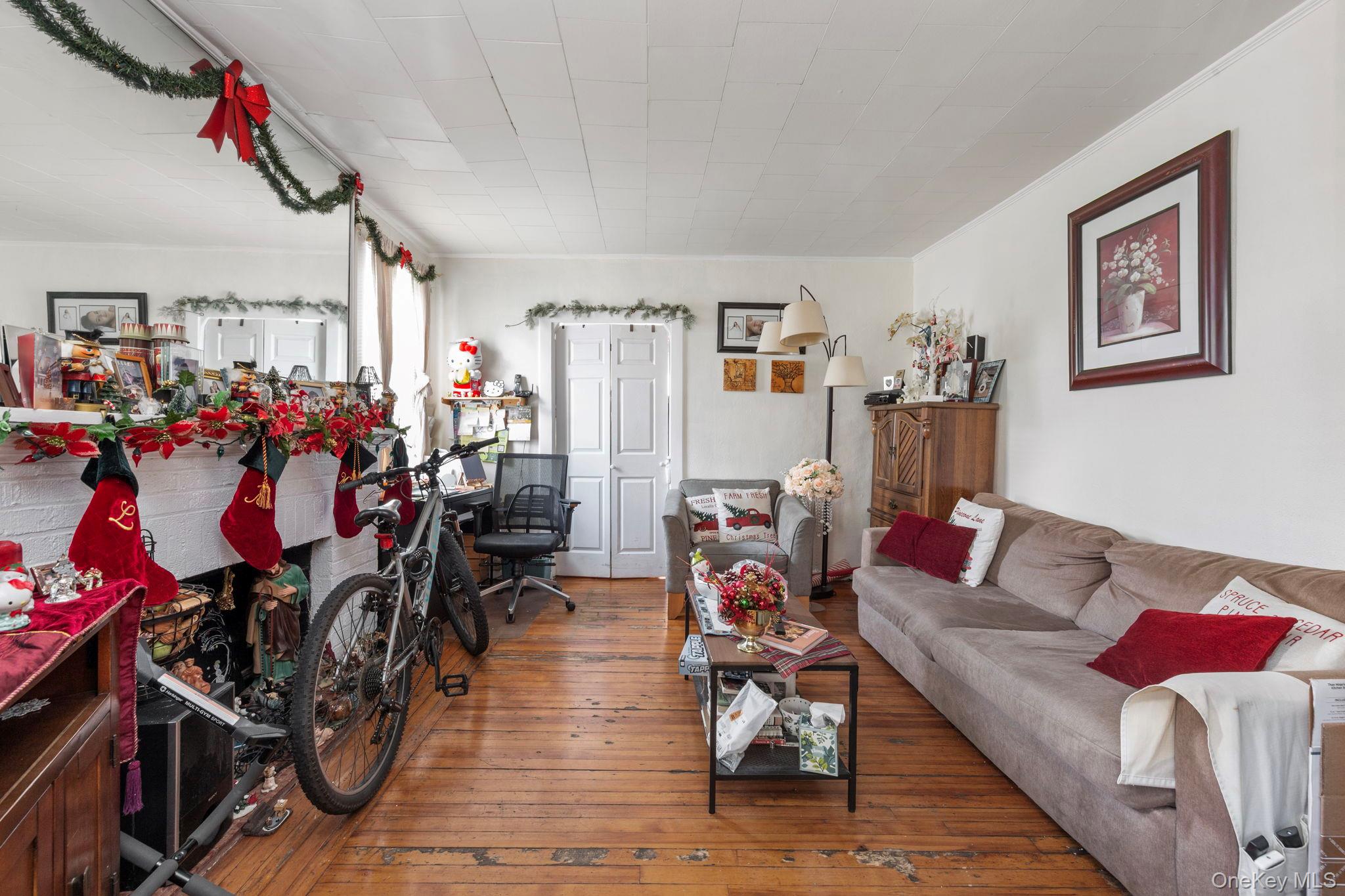 #14 photo, 9269 220th Street, קווינס Queens Village , NY 11428