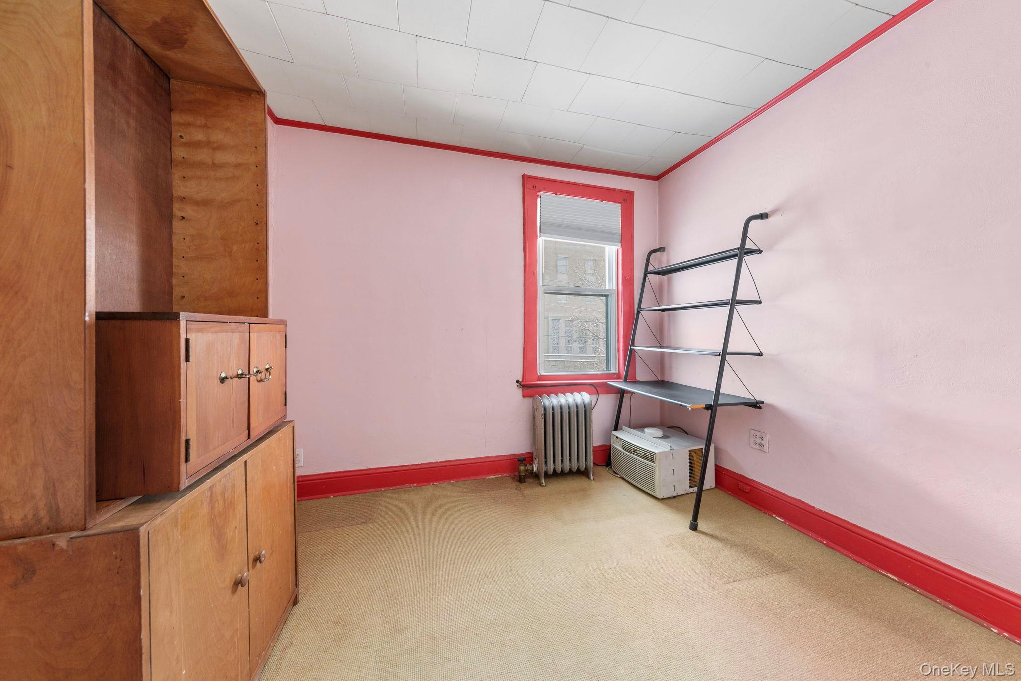 #19 photo, 9269 220th Street, קווינס Queens Village , NY 11428