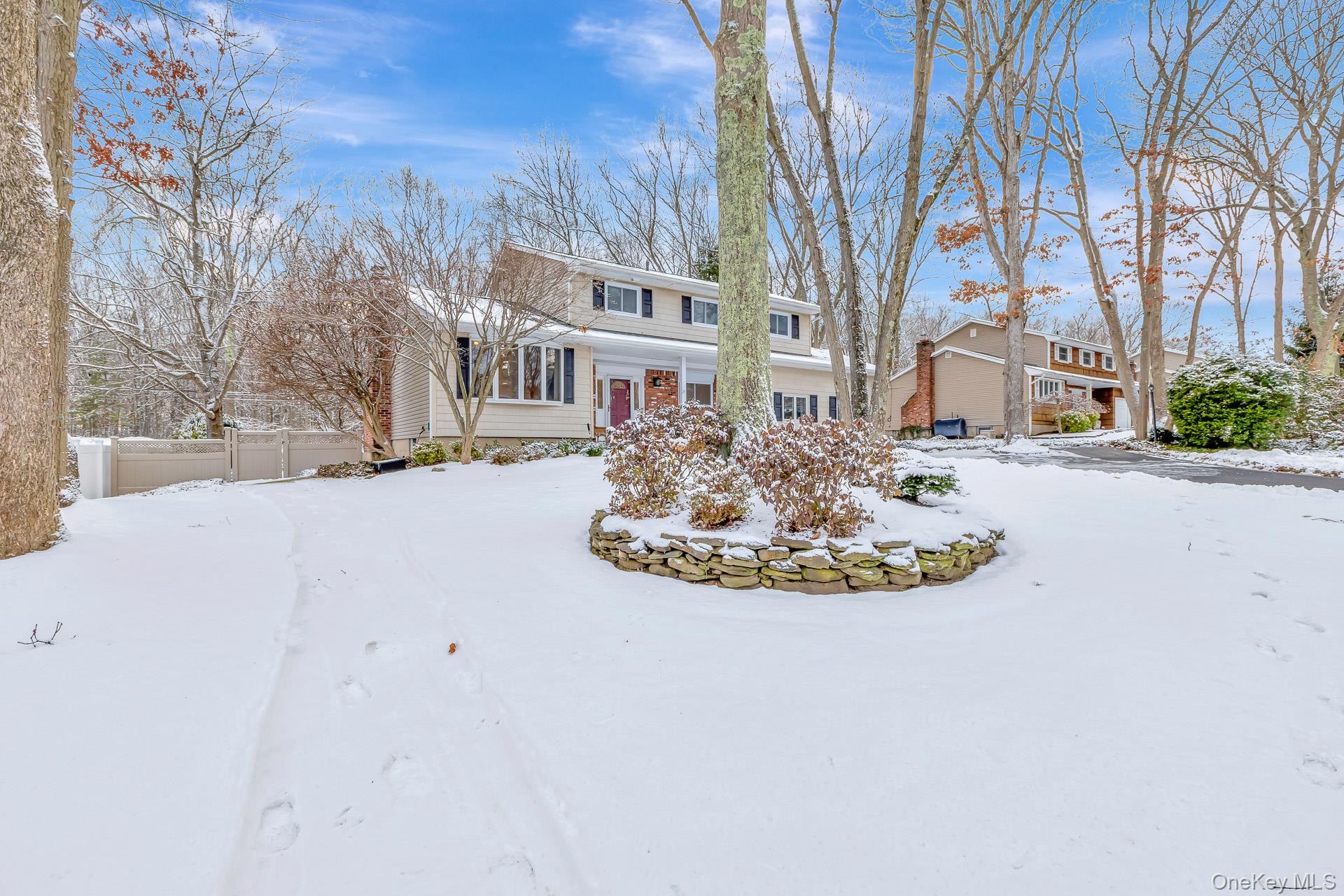 #3 photo, 25 Sheryl Crescent, Smithtown , NY 11787