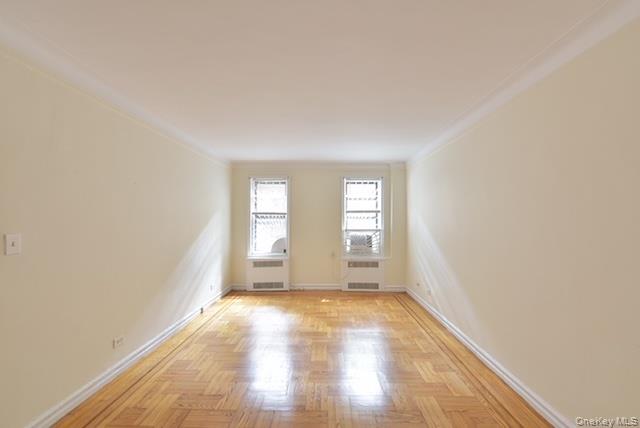 #7 photo, 43-01 46 Street, קווינס Sunnyside , NY 11104