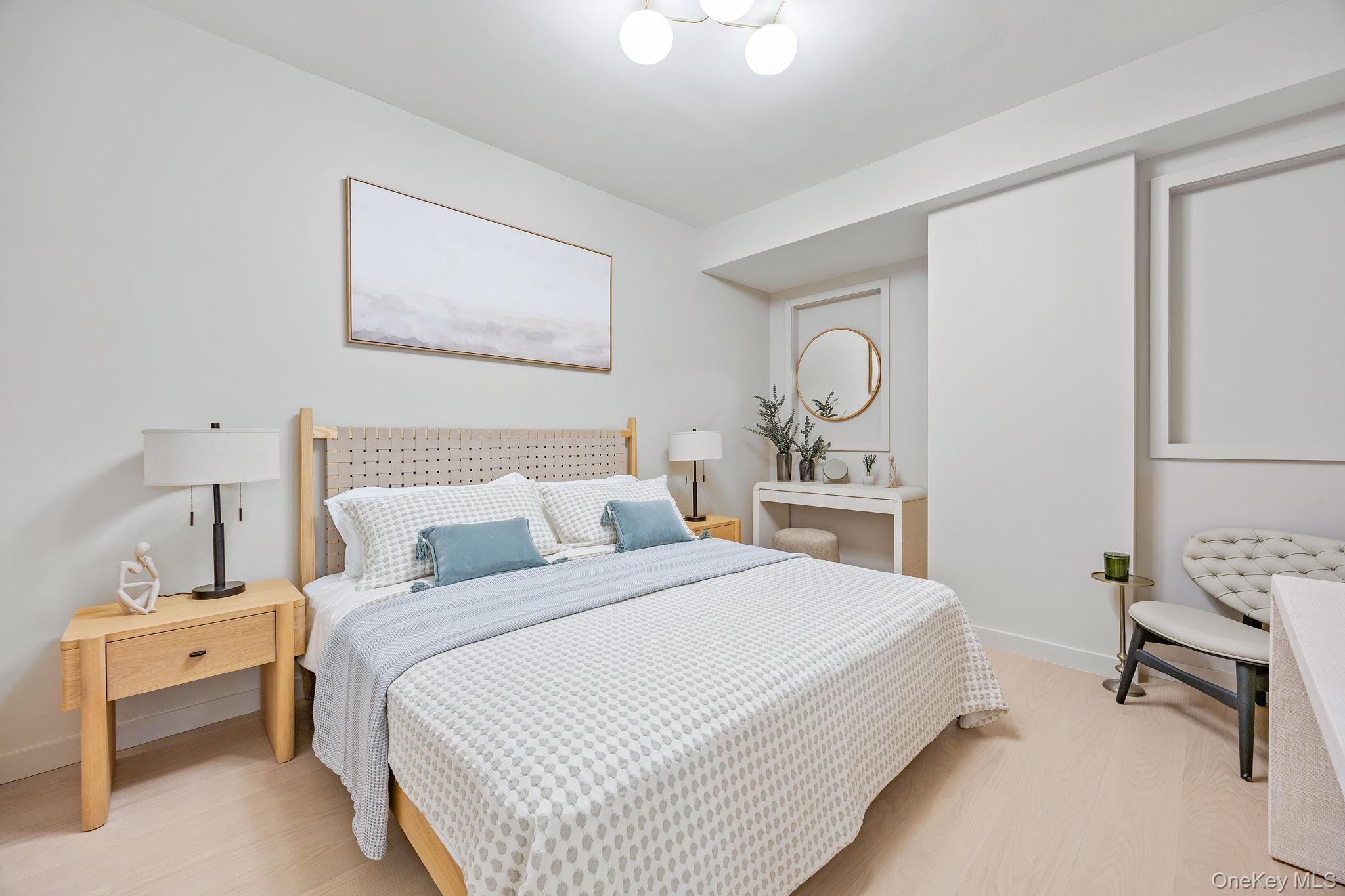 #5 photo, 5801 Queens Boulevard, Woodside , NY 11377