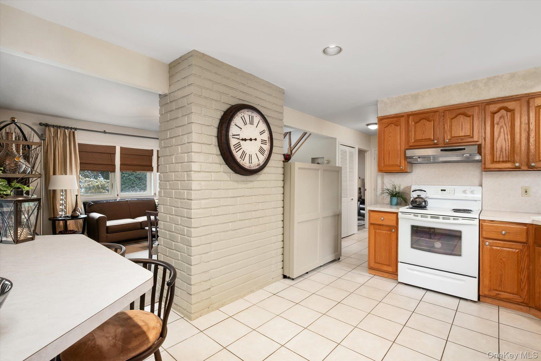 #10 photo, 16 Dahlia Lane, מחוז נסאו Wantagh , NY 11793