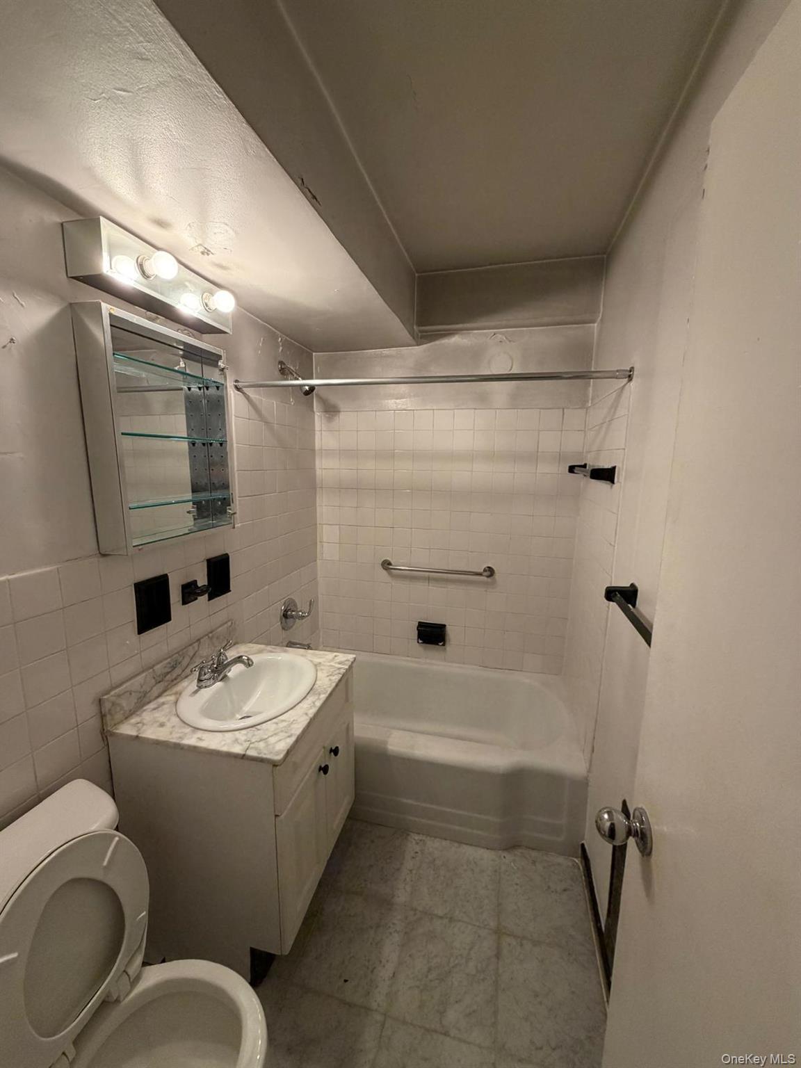 #14 photo, 405 E 63, New York (Manhattan) , NY 10065