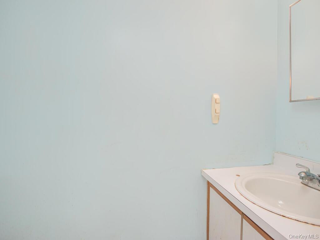 #8 photo, 3669 Boller Avenue, Bronx , NY 10466