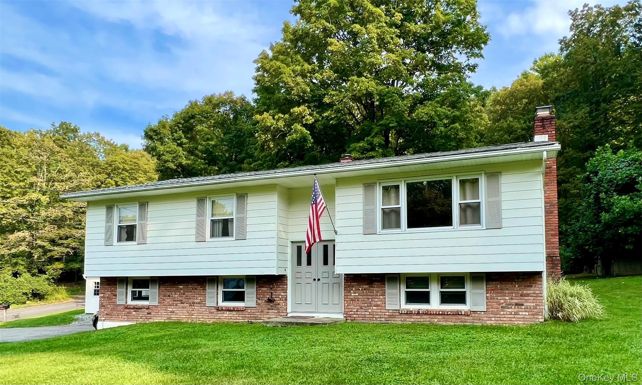 #1 photo, 2 Garden Place, Beacon , NY 12508