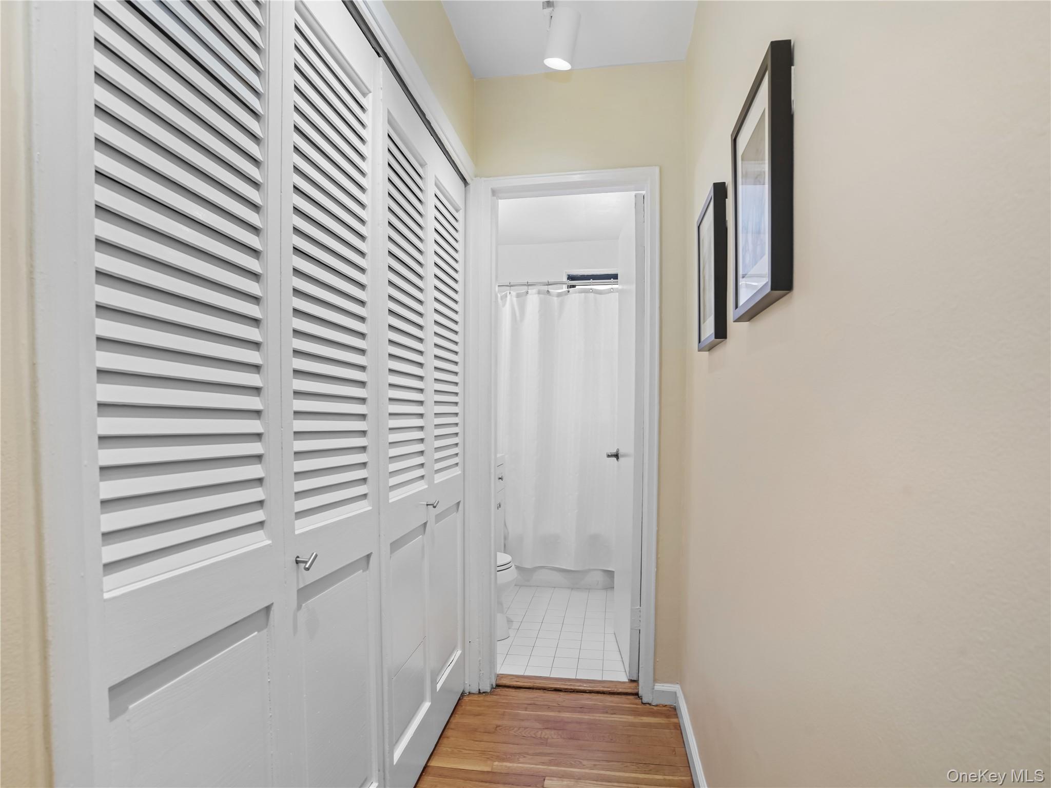 #10 photo, 10 Franklin Avenue, White Plains , NY 10601