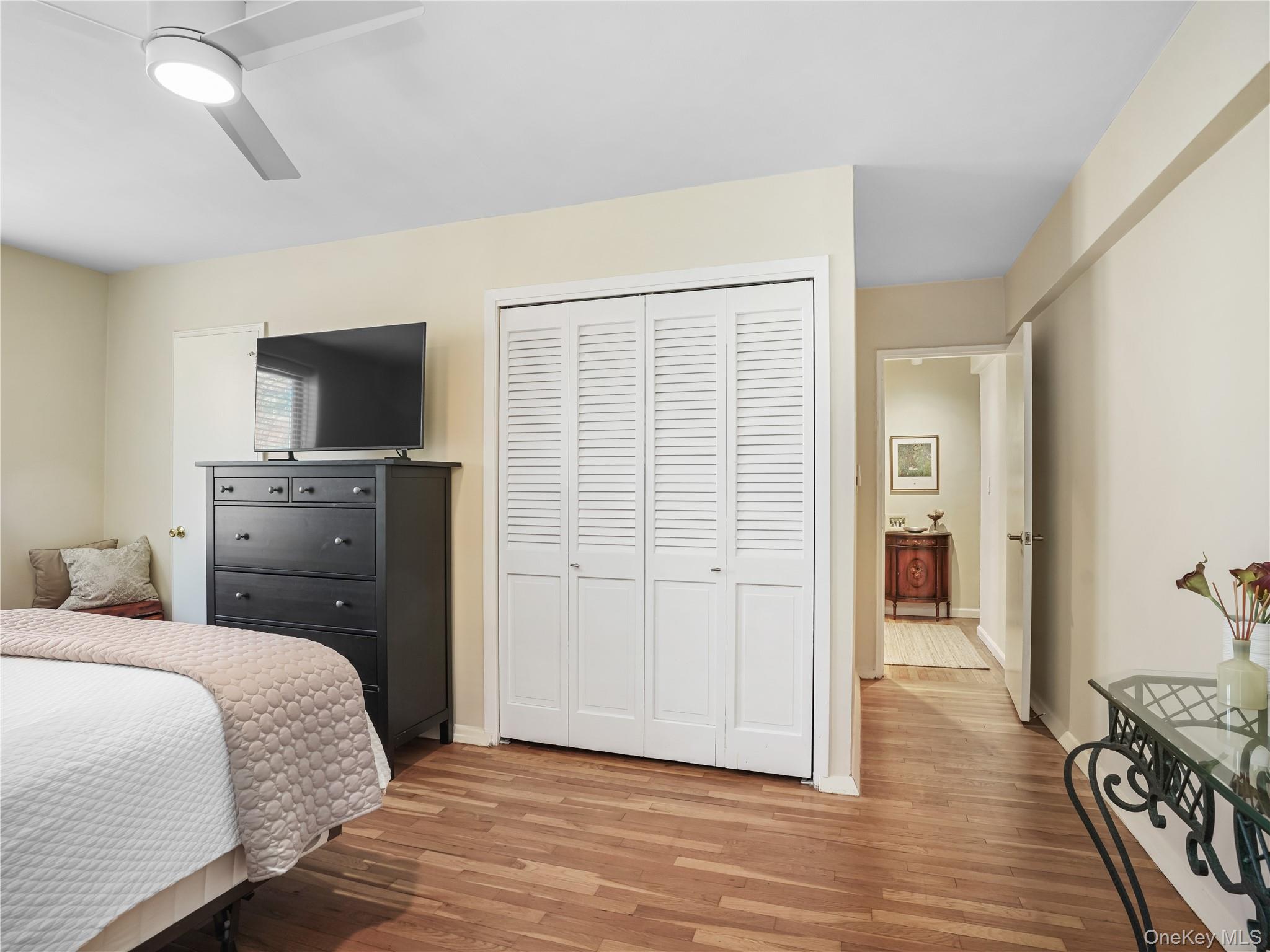 #12 photo, 10 Franklin Avenue, White Plains , NY 10601