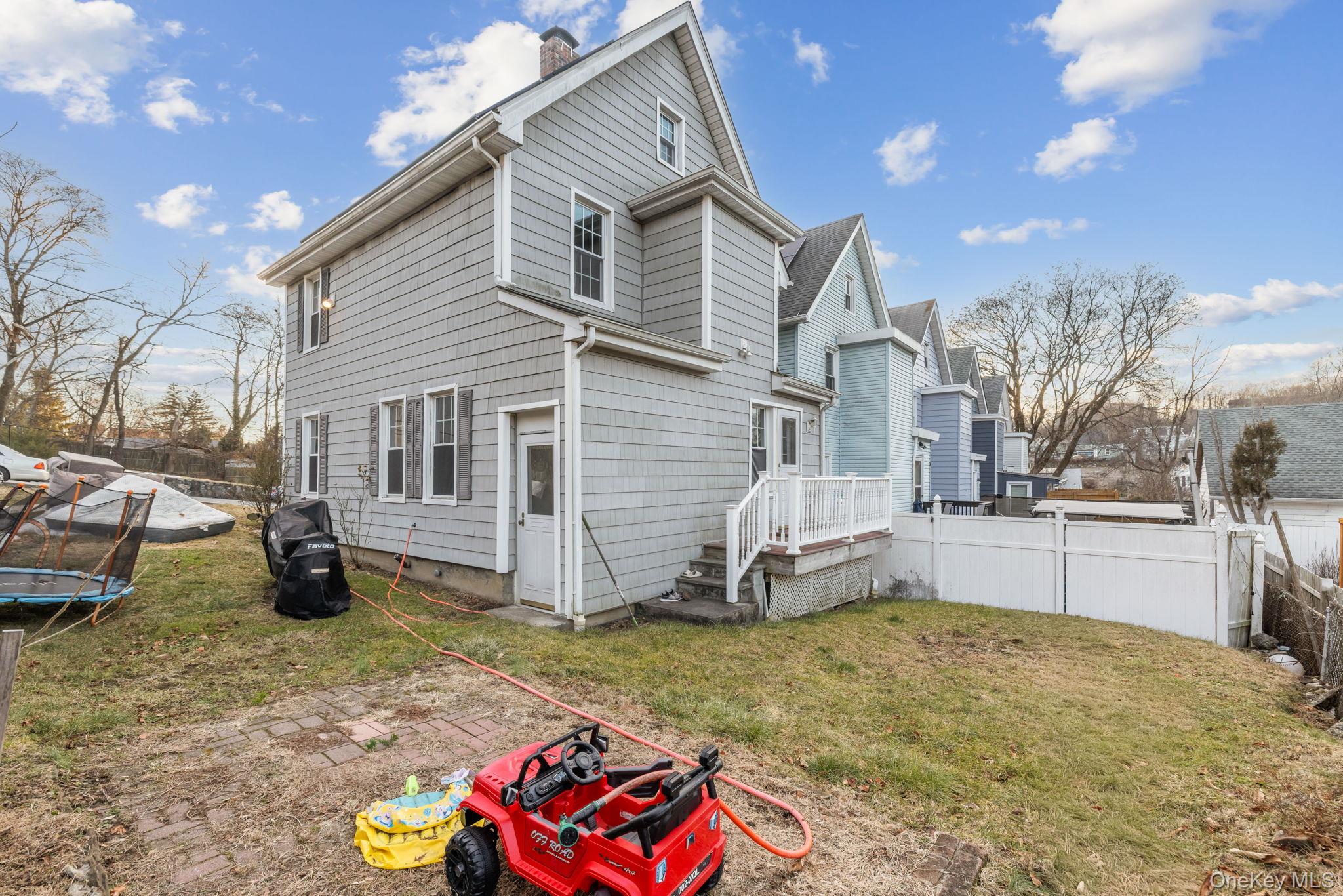 #4 photo, 983 Warren Avenue, Peekskill , NY 10566