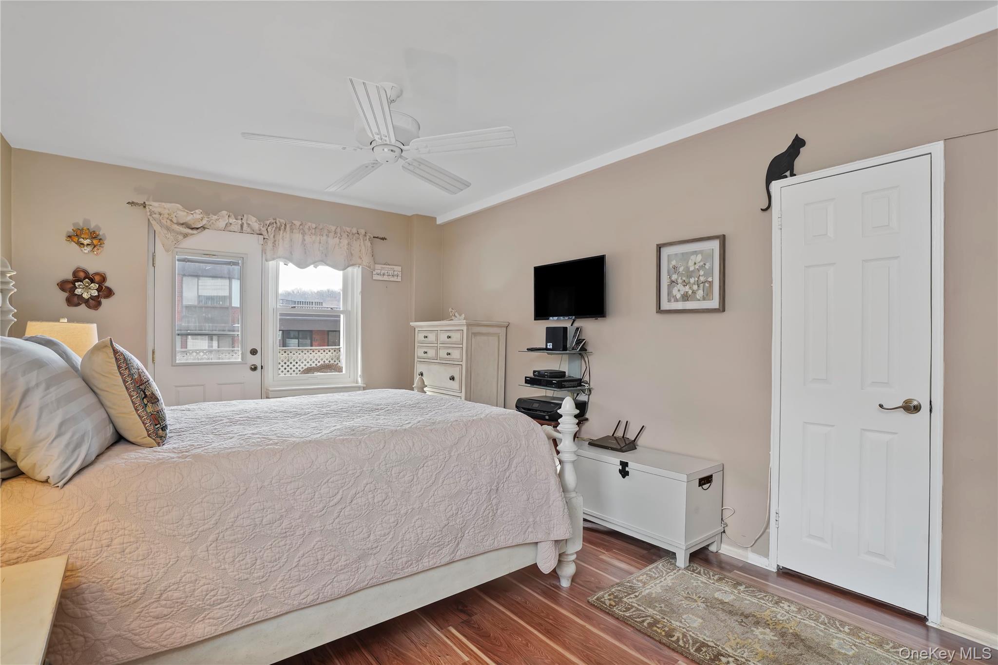 #12 photo, 30 E Hartsdale Avenue, 뉴욕주 Hartsdale , NY 10530