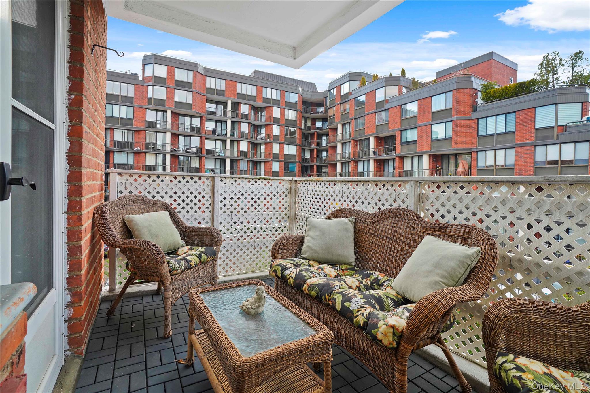 #13 photo, 30 E Hartsdale Avenue, 뉴욕주 Hartsdale , NY 10530