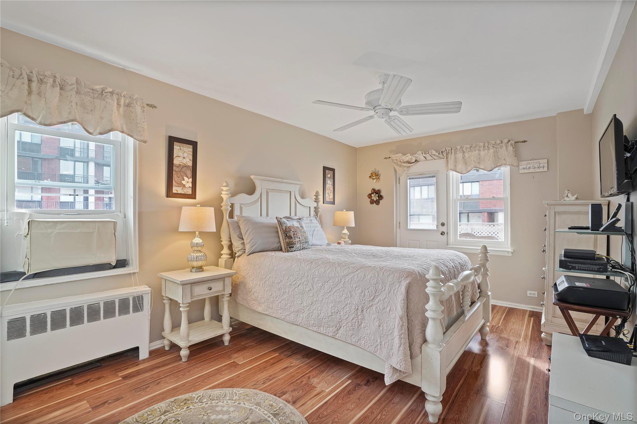 #15 photo, 30 E Hartsdale Avenue, 뉴욕주 Hartsdale , NY 10530