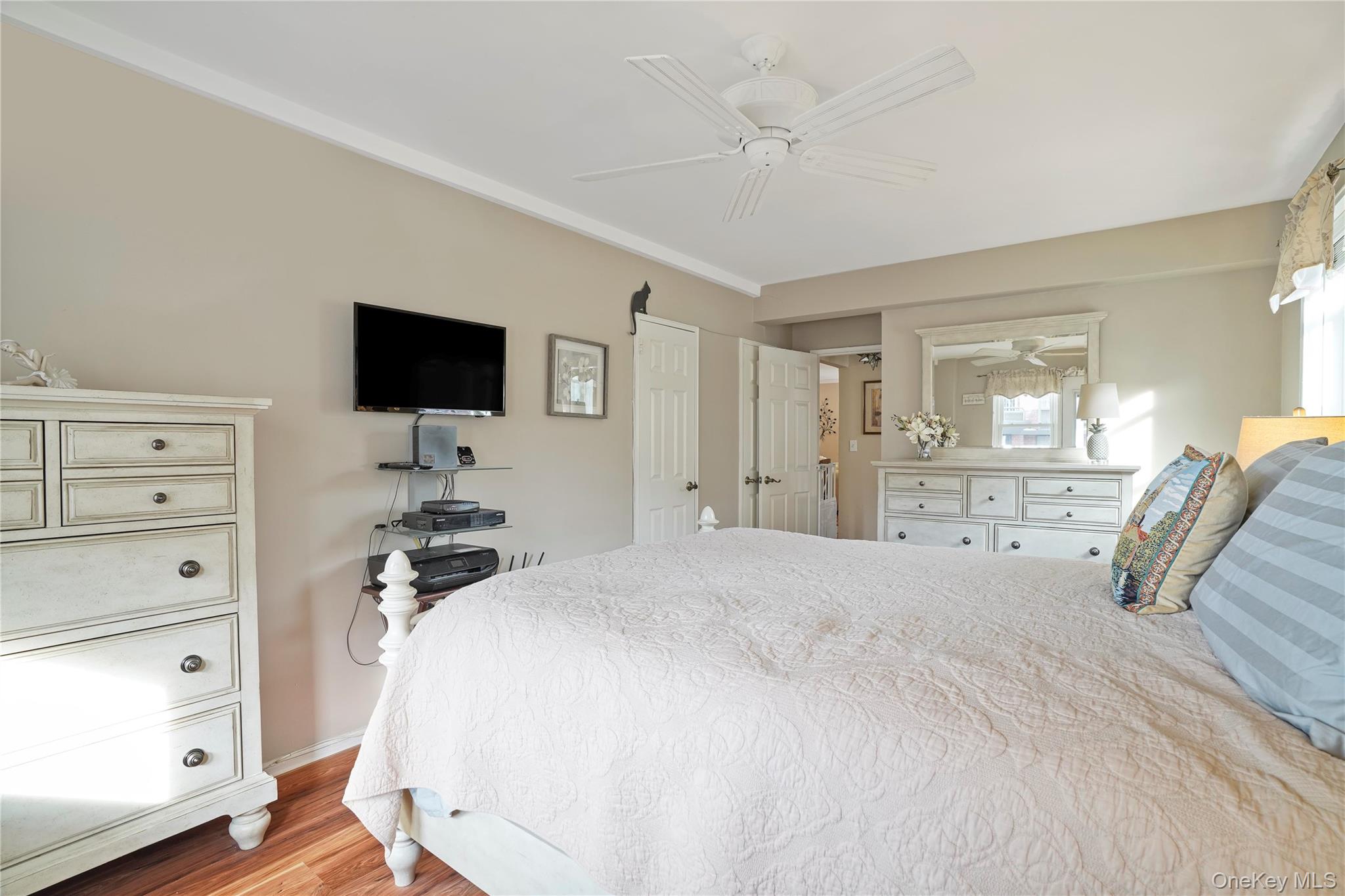 #16 photo, 30 E Hartsdale Avenue, 뉴욕주 Hartsdale , NY 10530