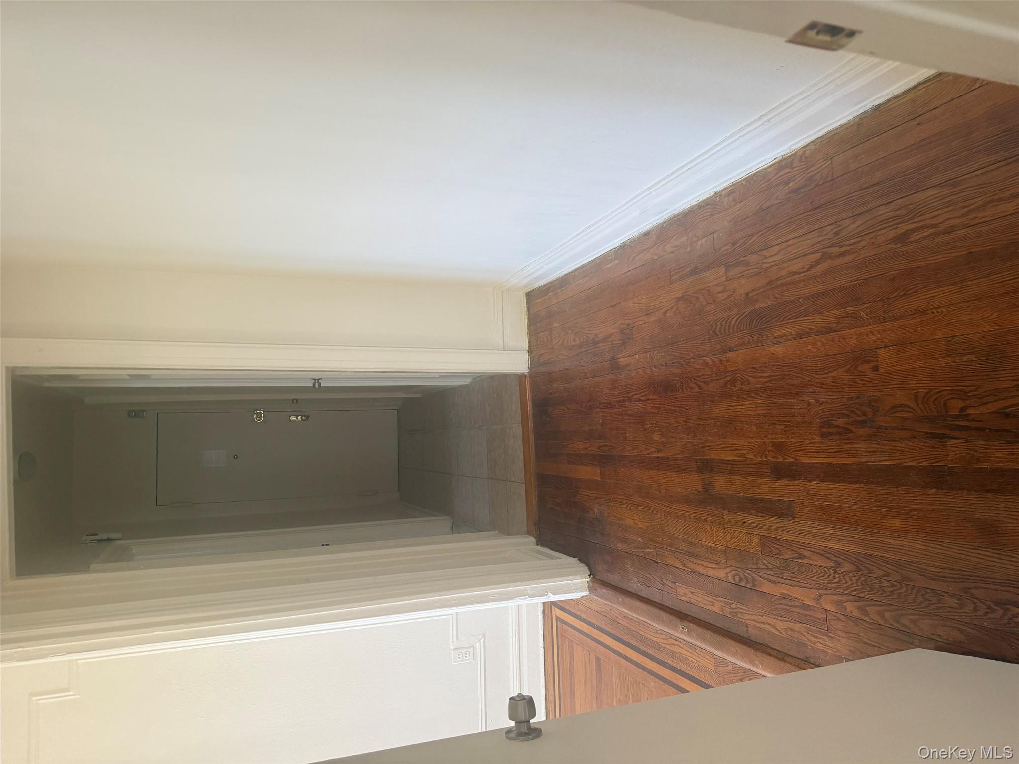 #10 photo, 724 E 216 Street, برونكس Bronx , NY 10467