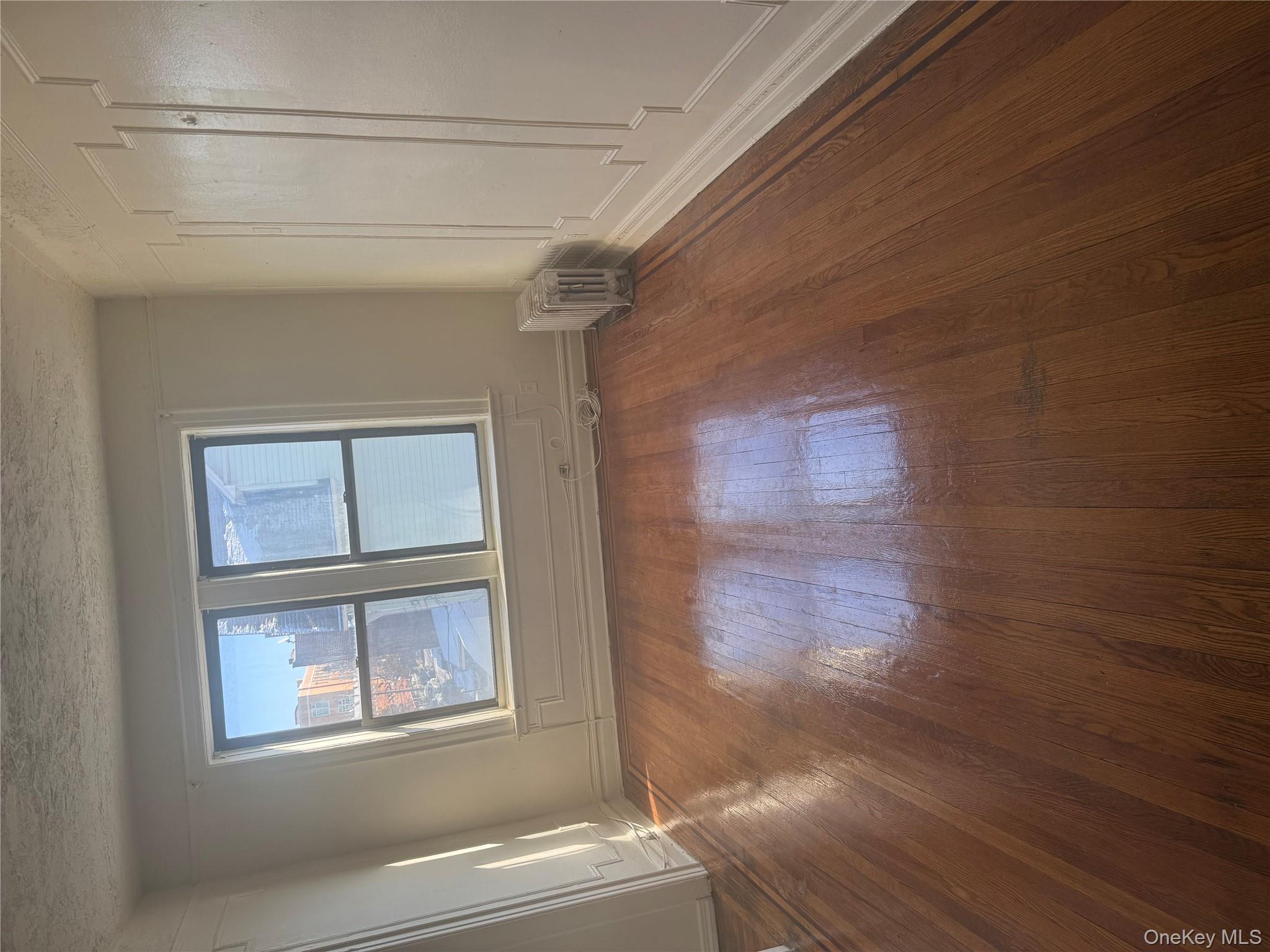 #8 photo, 724 E 216 Street, برونكس Bronx , NY 10467