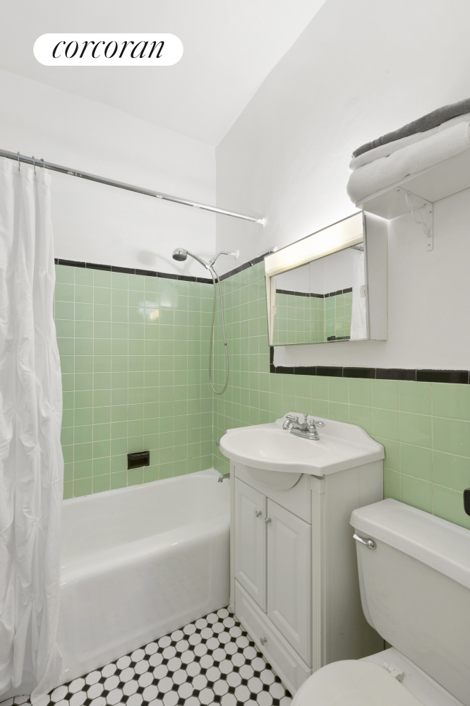 #5 photo, New York City, 曼哈頓 Yorkville , NY 10028