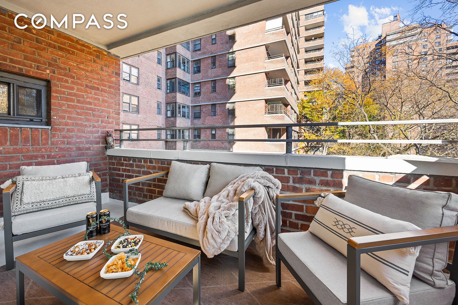 #3 photo, 208 E Broadway, मैनहटन Lower East Side , NY 10002