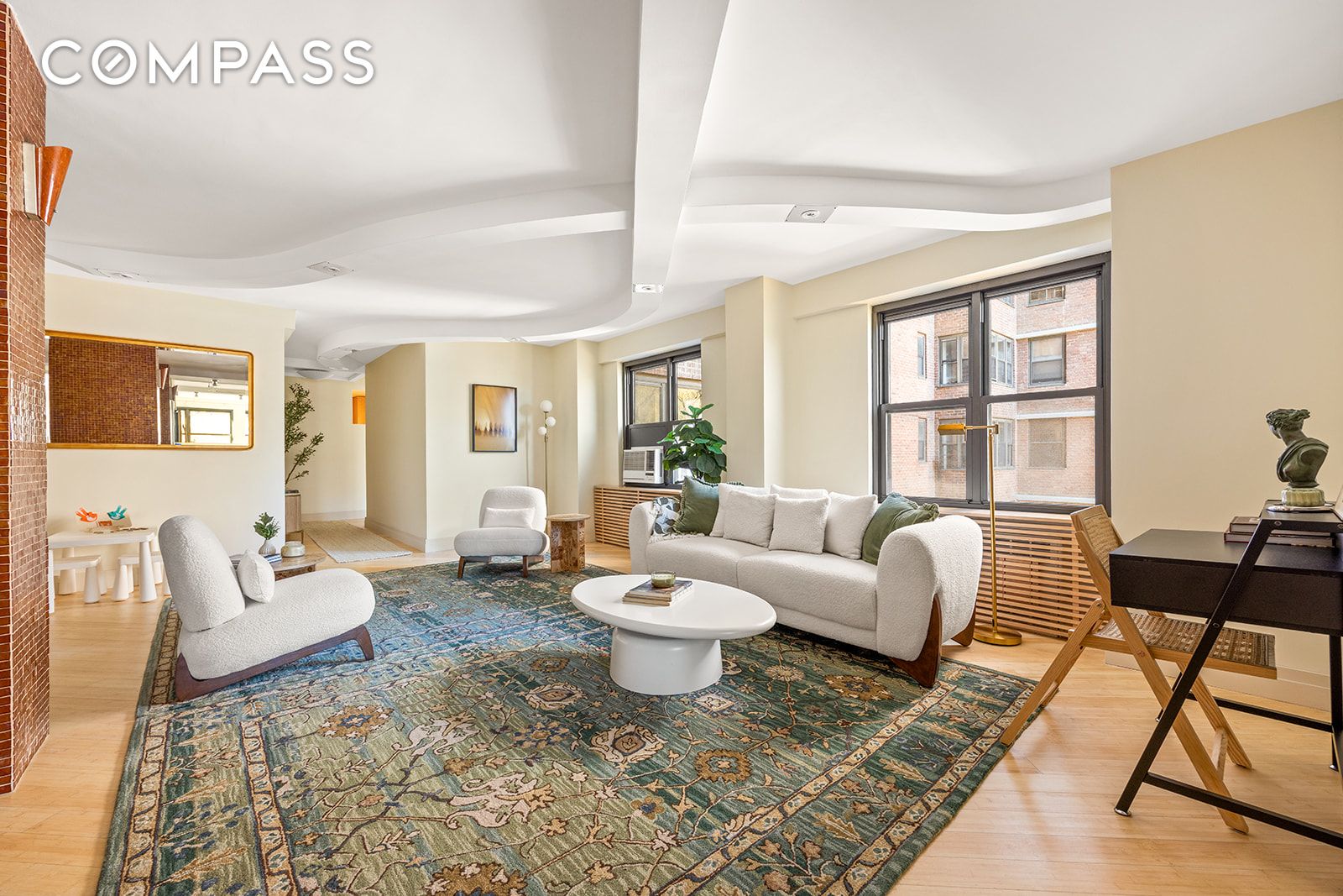 #5 photo, 208 E Broadway, मैनहटन Lower East Side , NY 10002