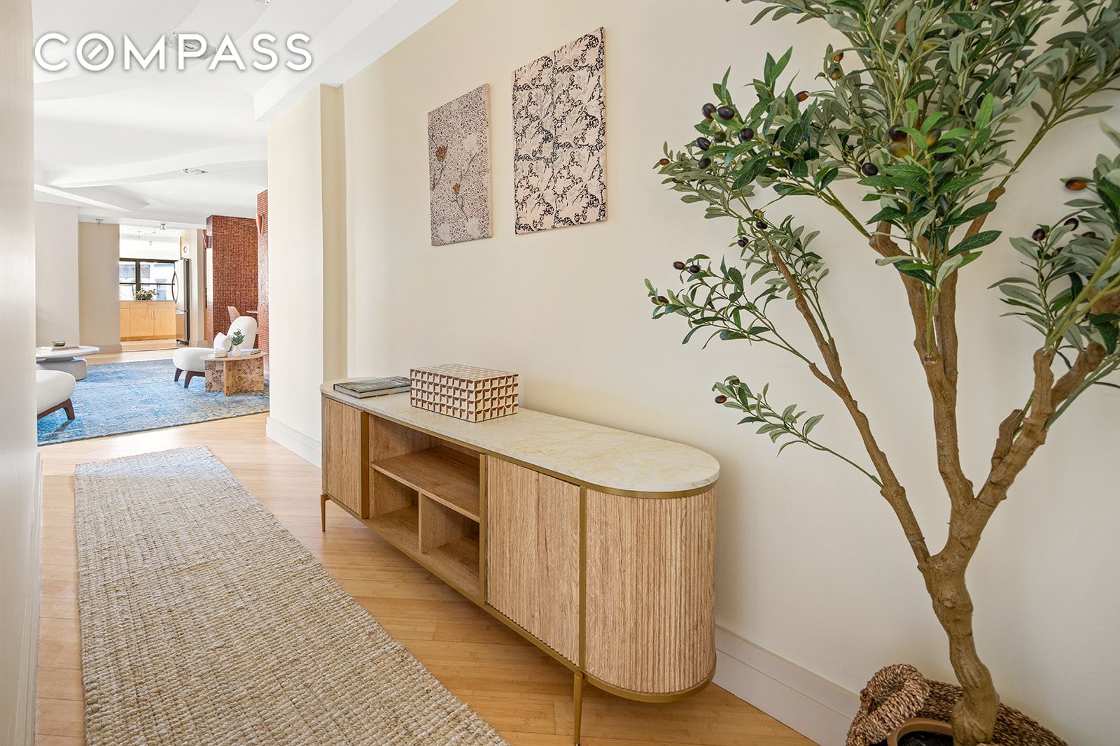 #9 photo, 208 E Broadway, मैनहटन Lower East Side , NY 10002