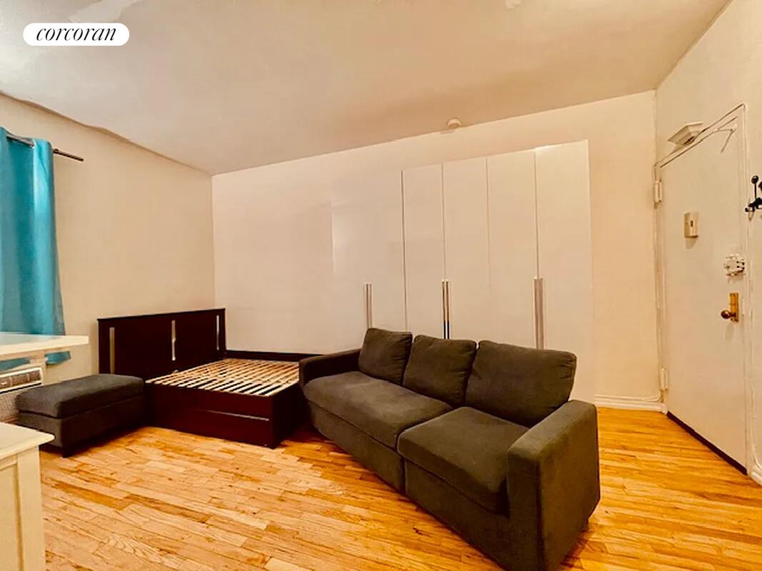 #4 photo, New York City, Upper West Side , NY 10025