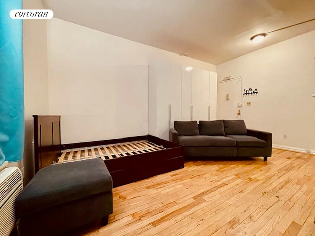 #5 photo, New York City, Upper West Side , NY 10025