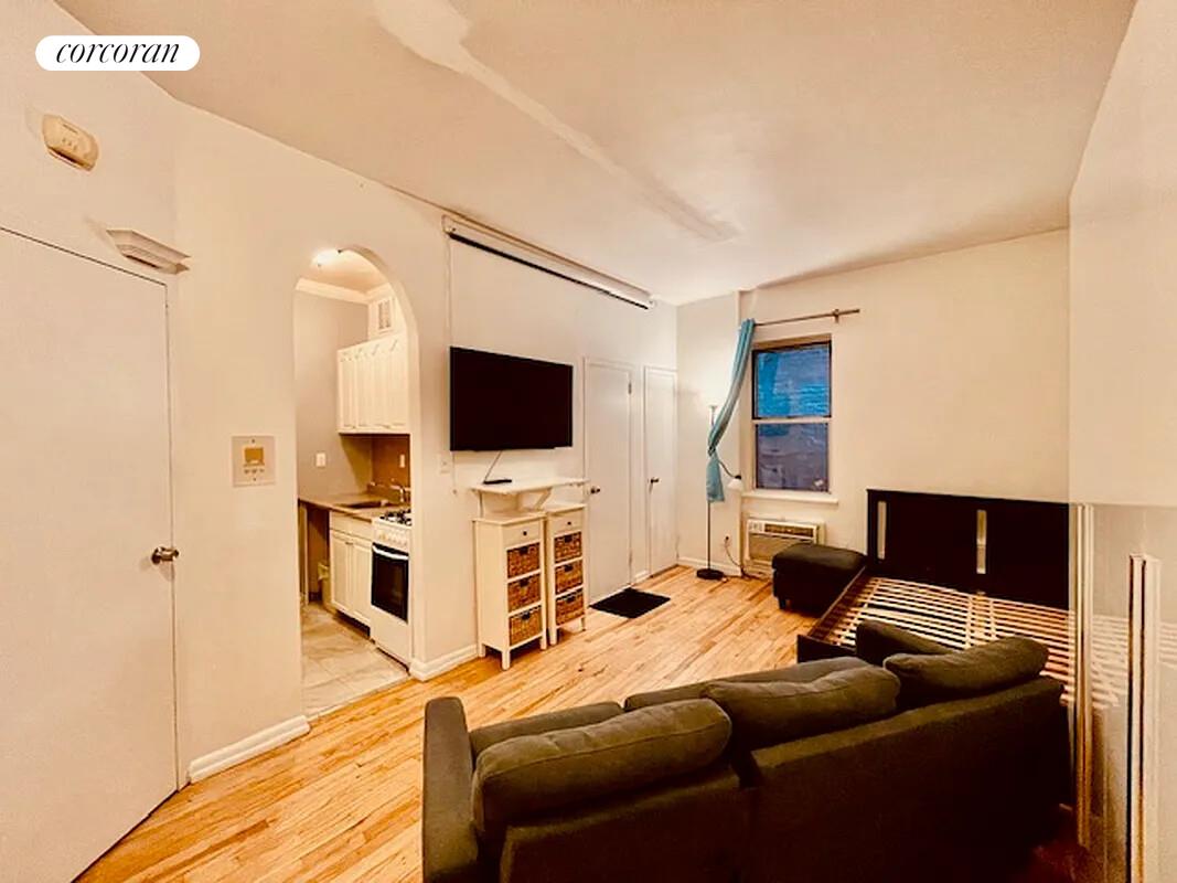 #8 photo, New York City, Upper West Side , NY 10025