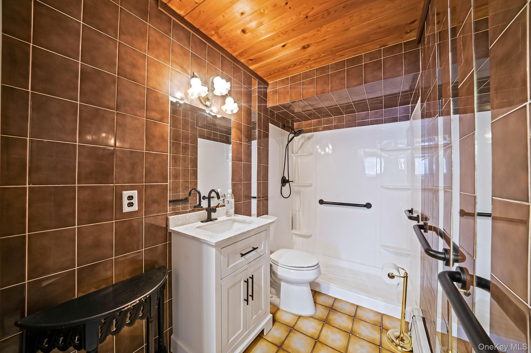 #19 photo, 2711 Connecticut Avenue, Medford , NY 11763