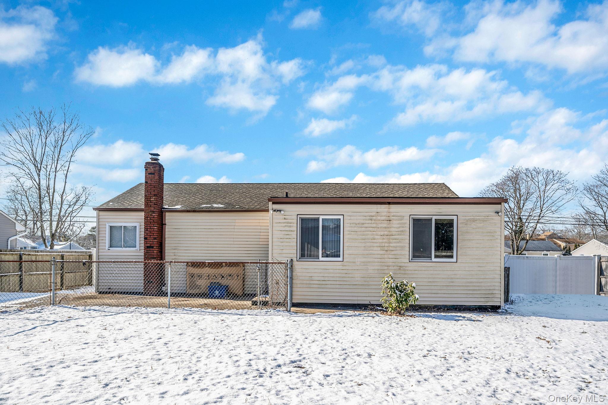 #4 photo, 2711 Connecticut Avenue, Medford , NY 11763