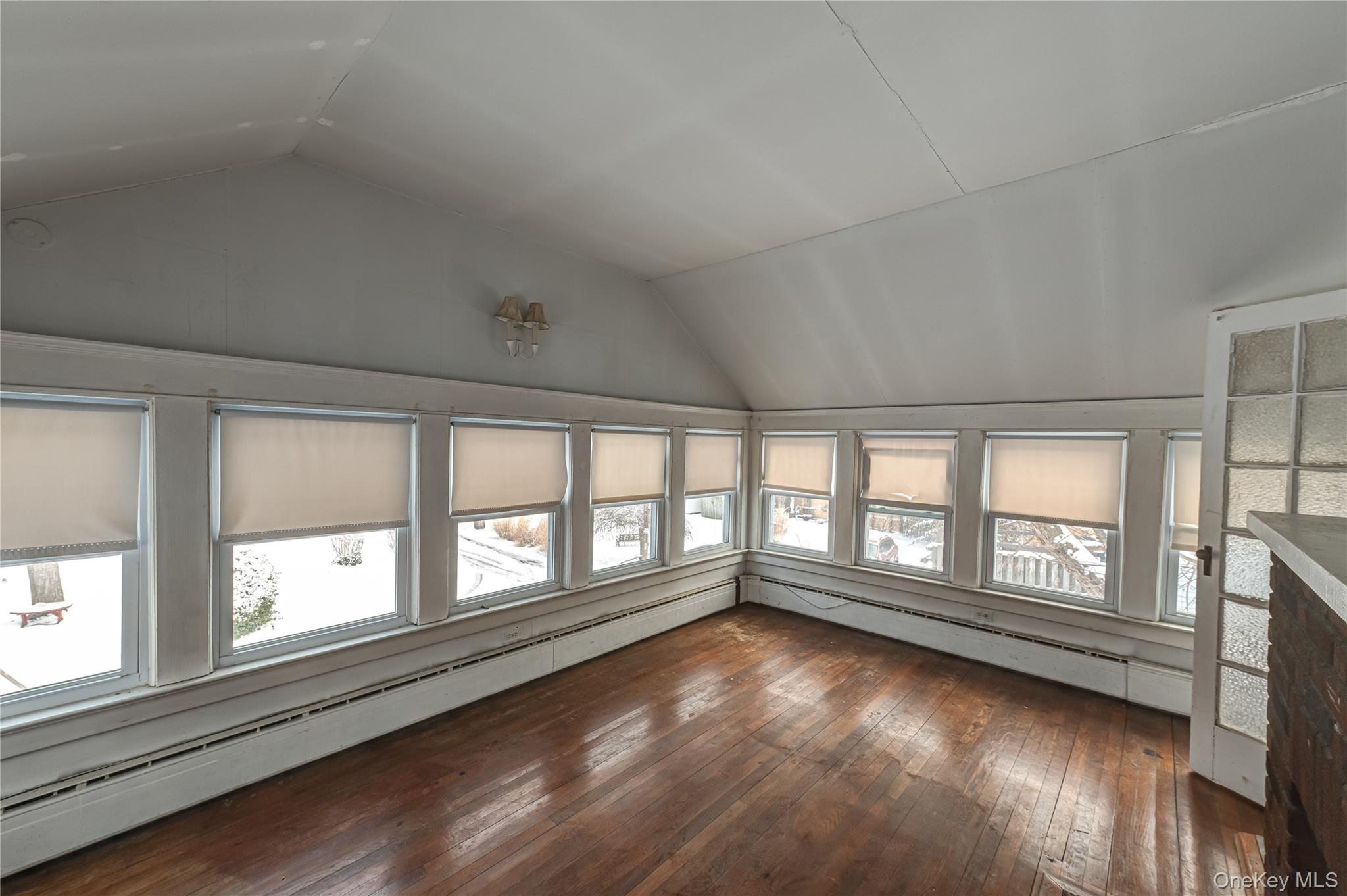 #12 photo, 25 Shore Lane, سوفولك Bay Shore , NY 11706