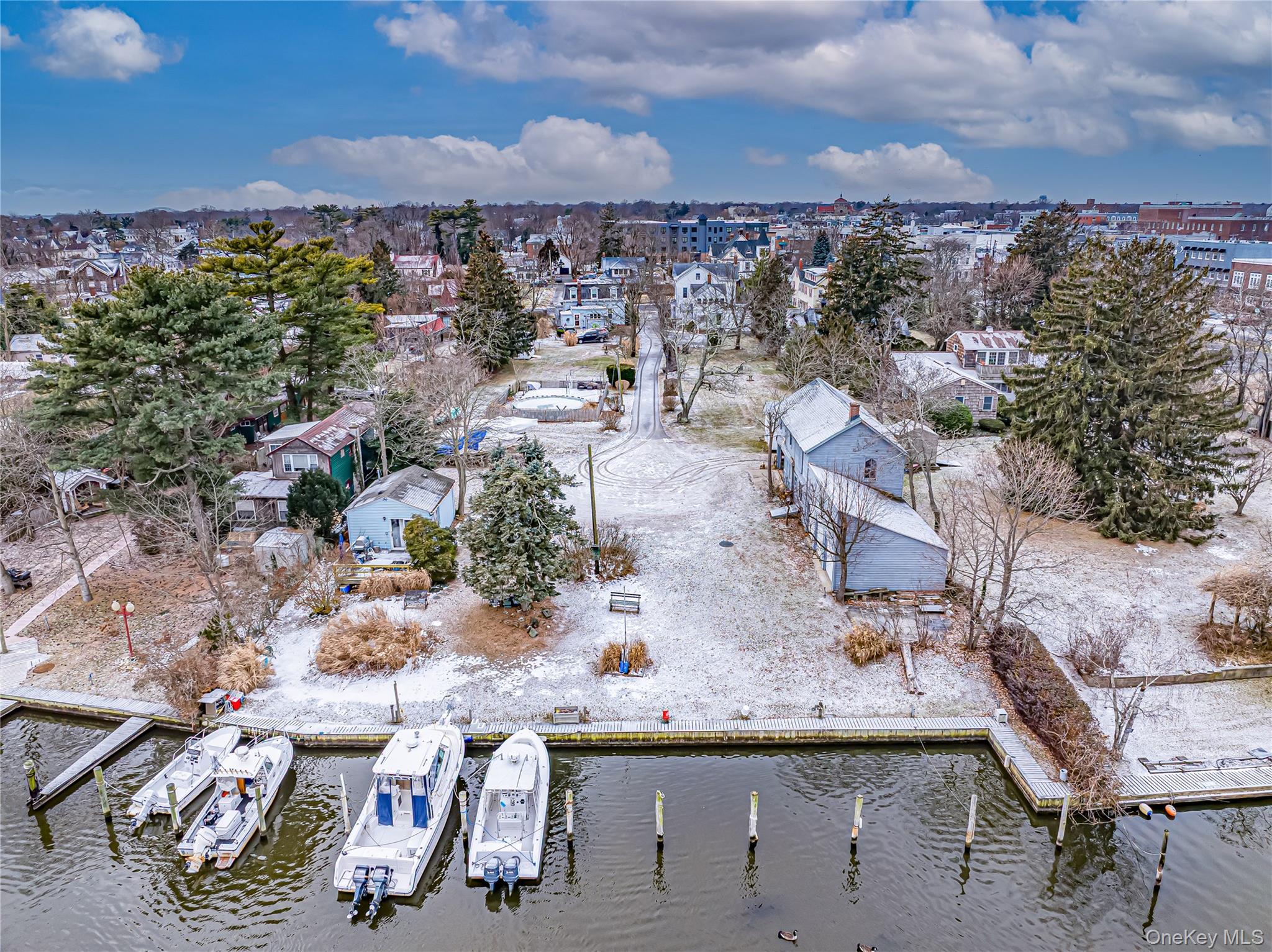 #17 photo, 25 Shore Lane, سوفولك Bay Shore , NY 11706