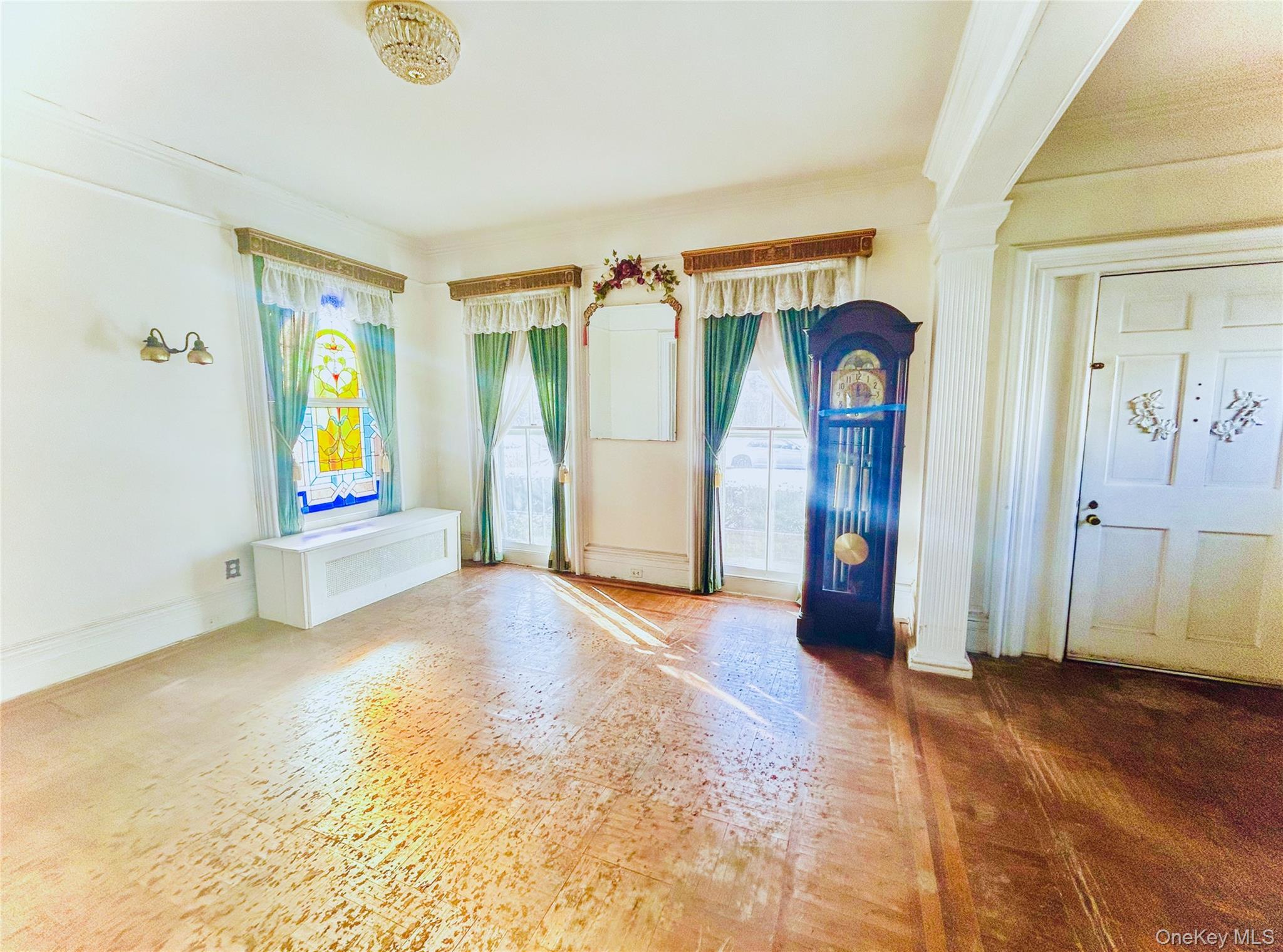 #2 photo, 25 Shore Lane, سوفولك Bay Shore , NY 11706