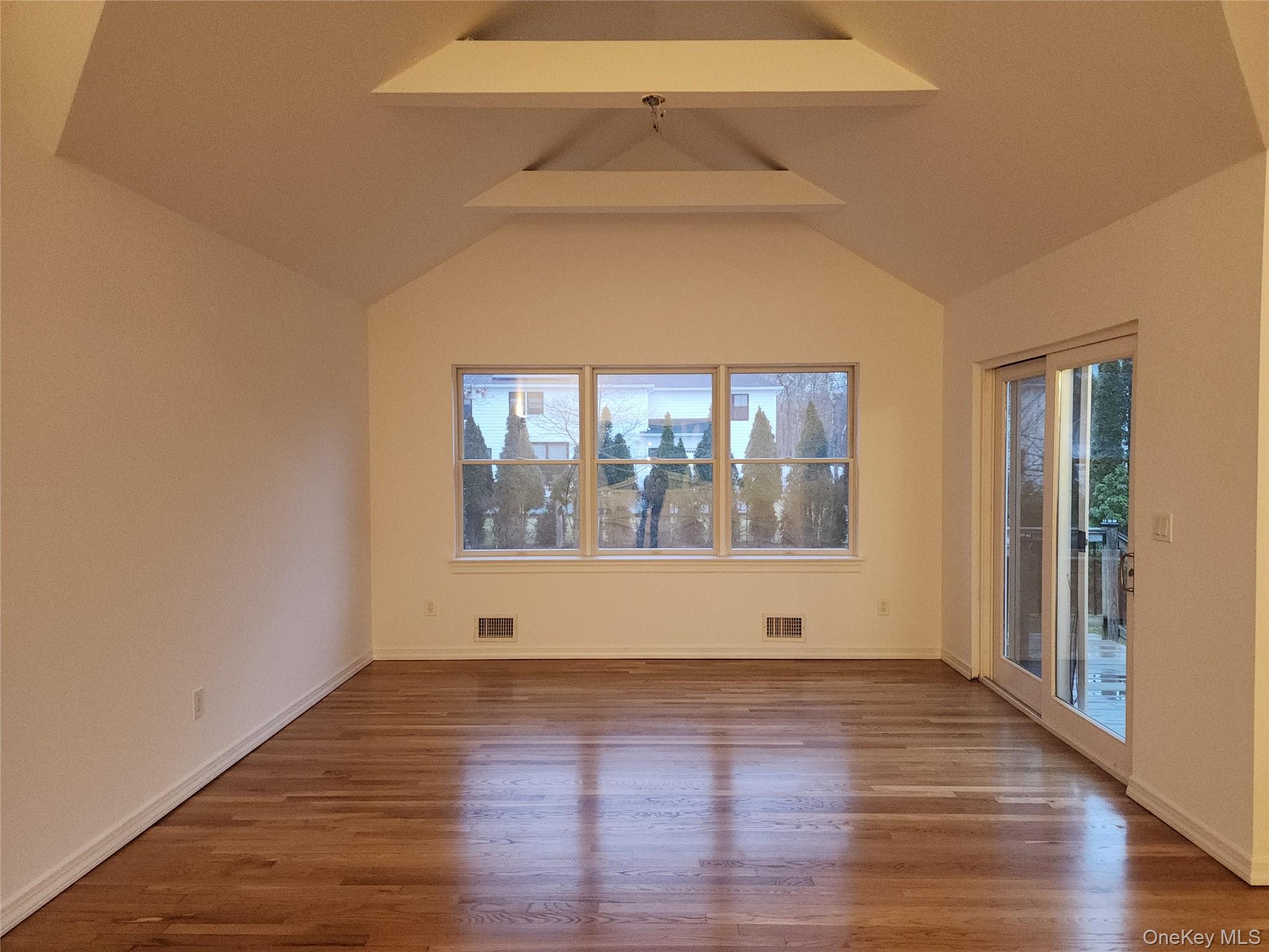 #10 photo, 1A Jackson Avenue, Hampton Bays , NY 11946