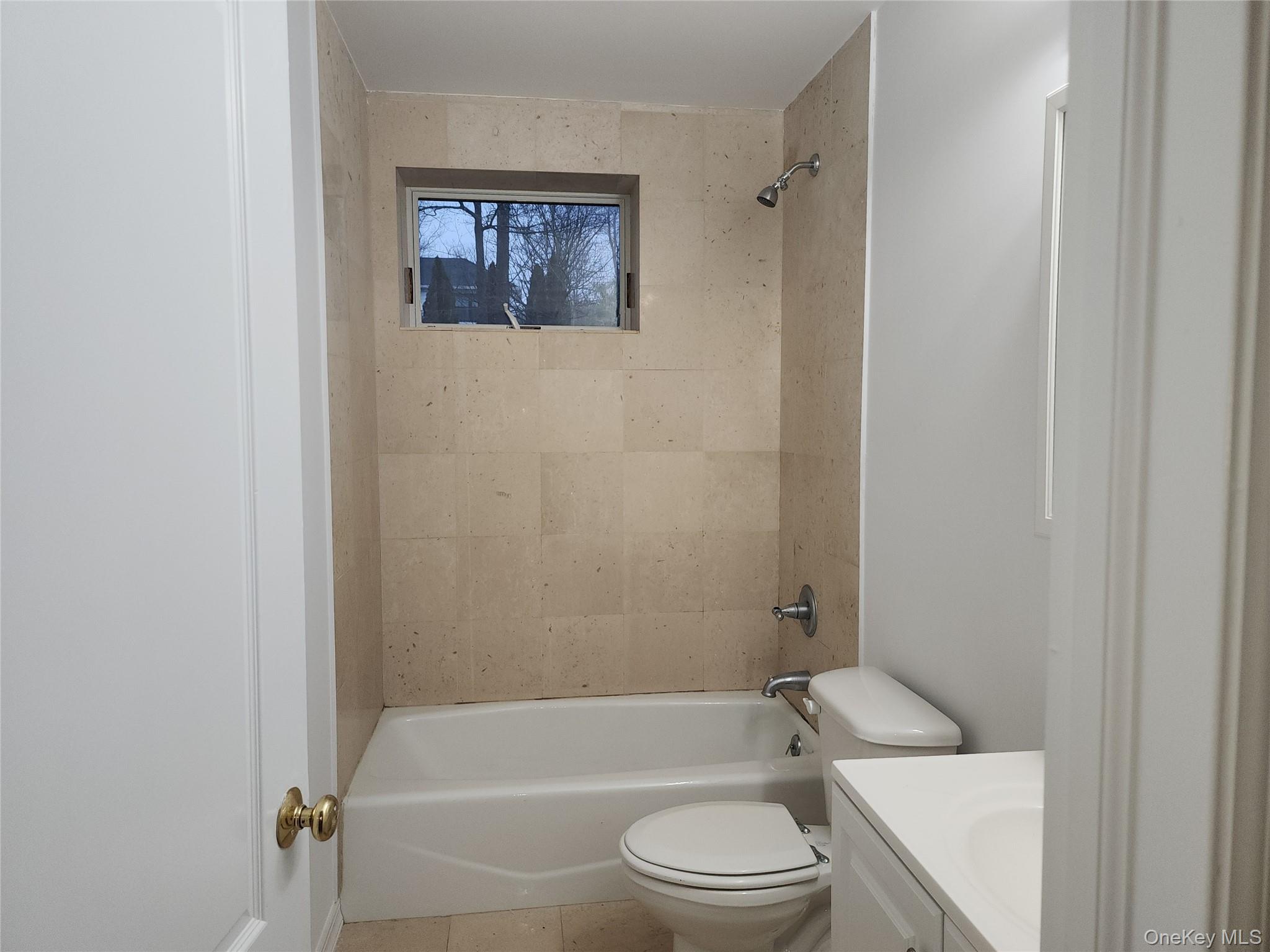 #6 photo, 1A Jackson Avenue, Hampton Bays , NY 11946