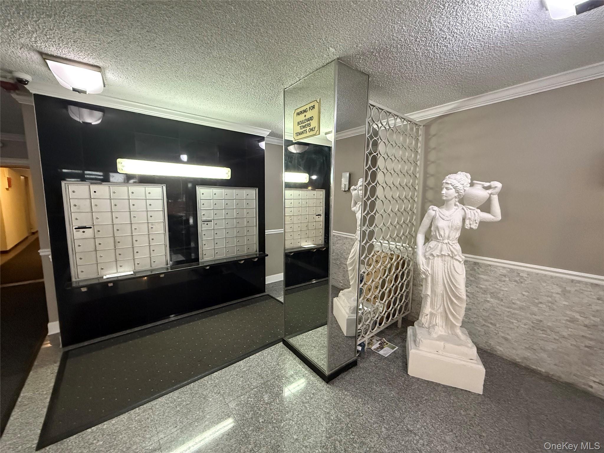 #13 photo, 190 First Street, Mineola , NY 11501