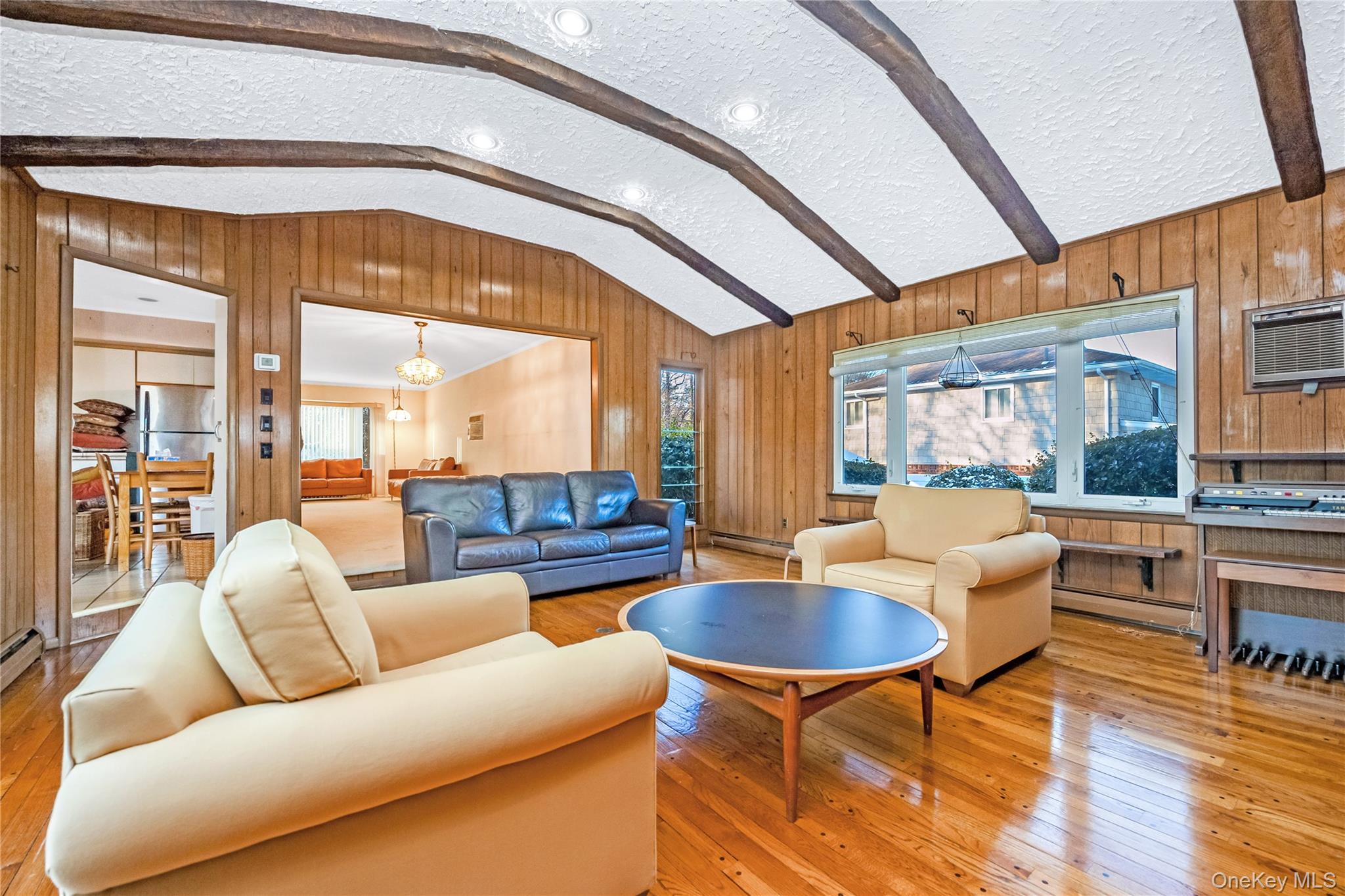 #10 photo, 19 Parkdale Drive, नासाउ काउंटी Farmingdale , NY 11735