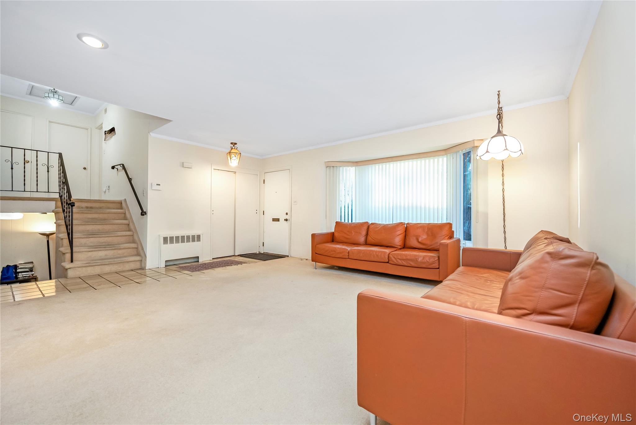 #5 photo, 19 Parkdale Drive, नासाउ काउंटी Farmingdale , NY 11735