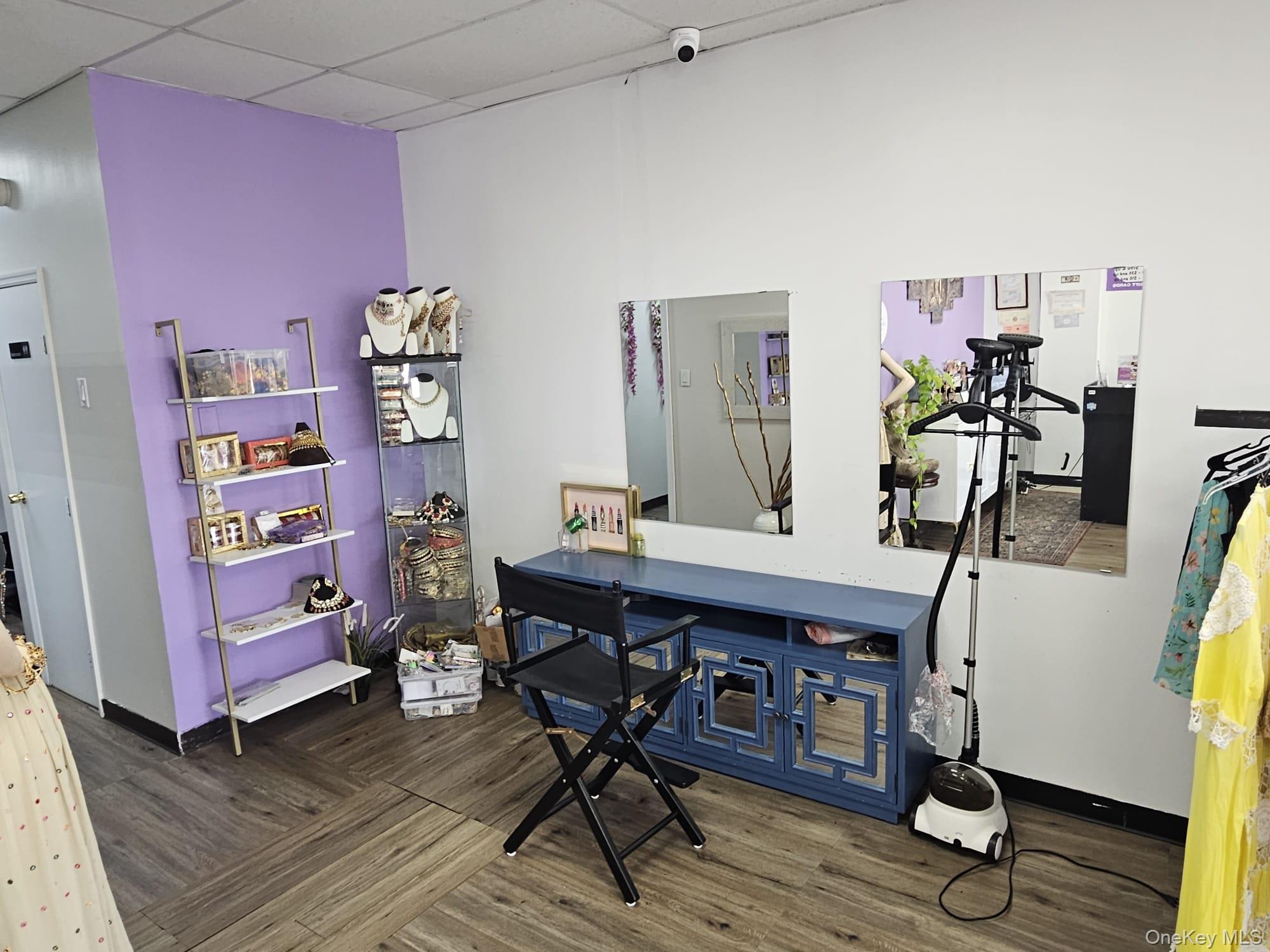 #6 photo, 449 Old Country Road, Westbury , NY 11590