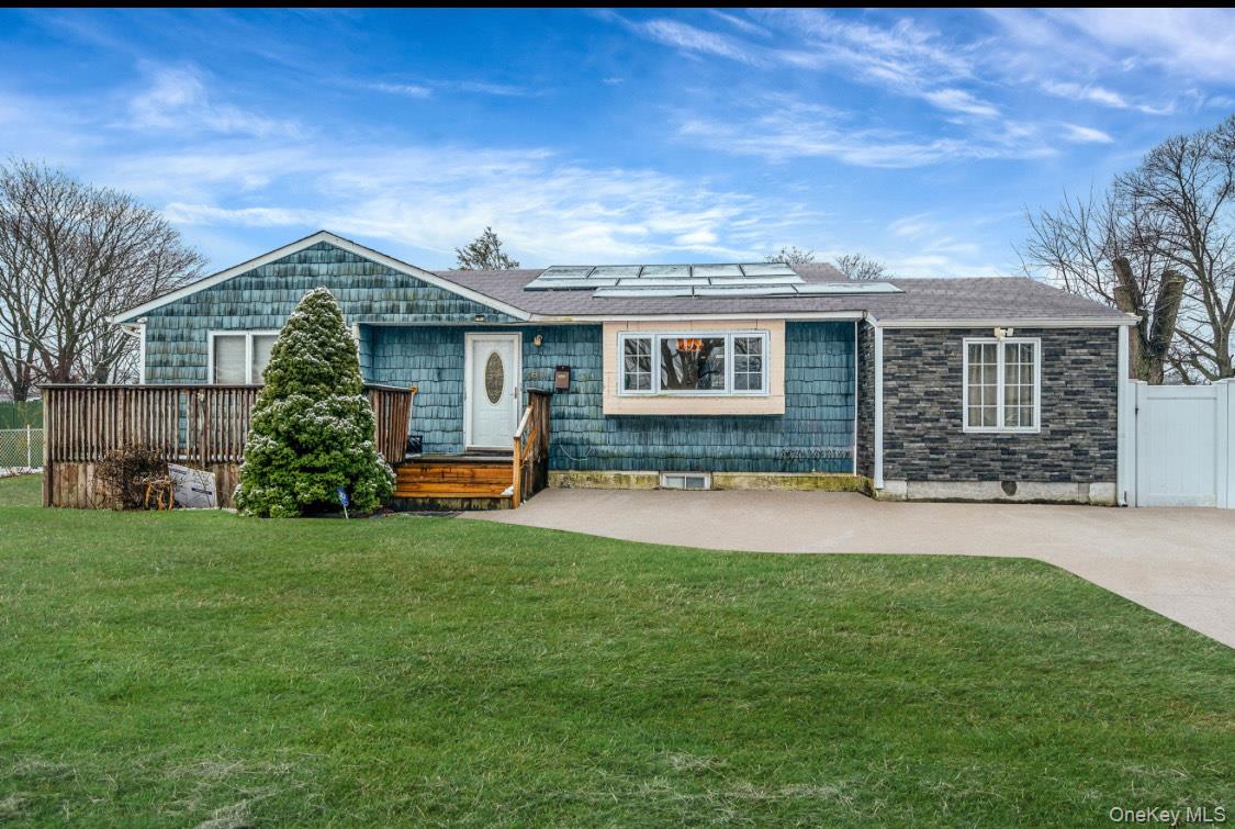 #1 photo, 160 Stahley Street, Brentwood , NY 11717