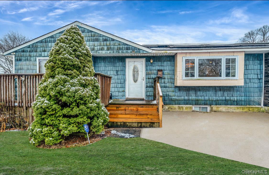 #2 photo, 160 Stahley Street, Brentwood , NY 11717