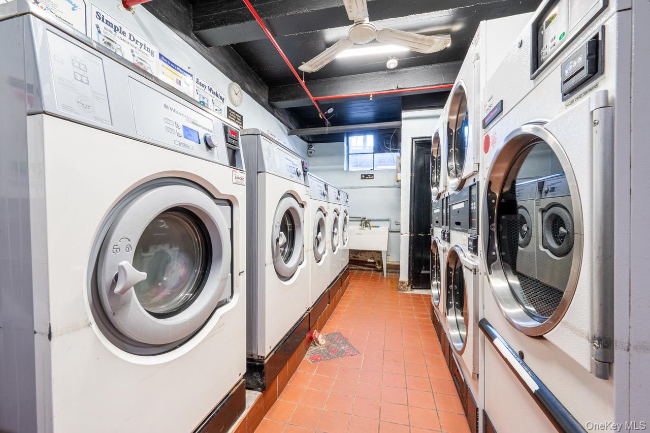 #11 photo, 39-25 51st Avenue, קווינס Woodside , NY 11377