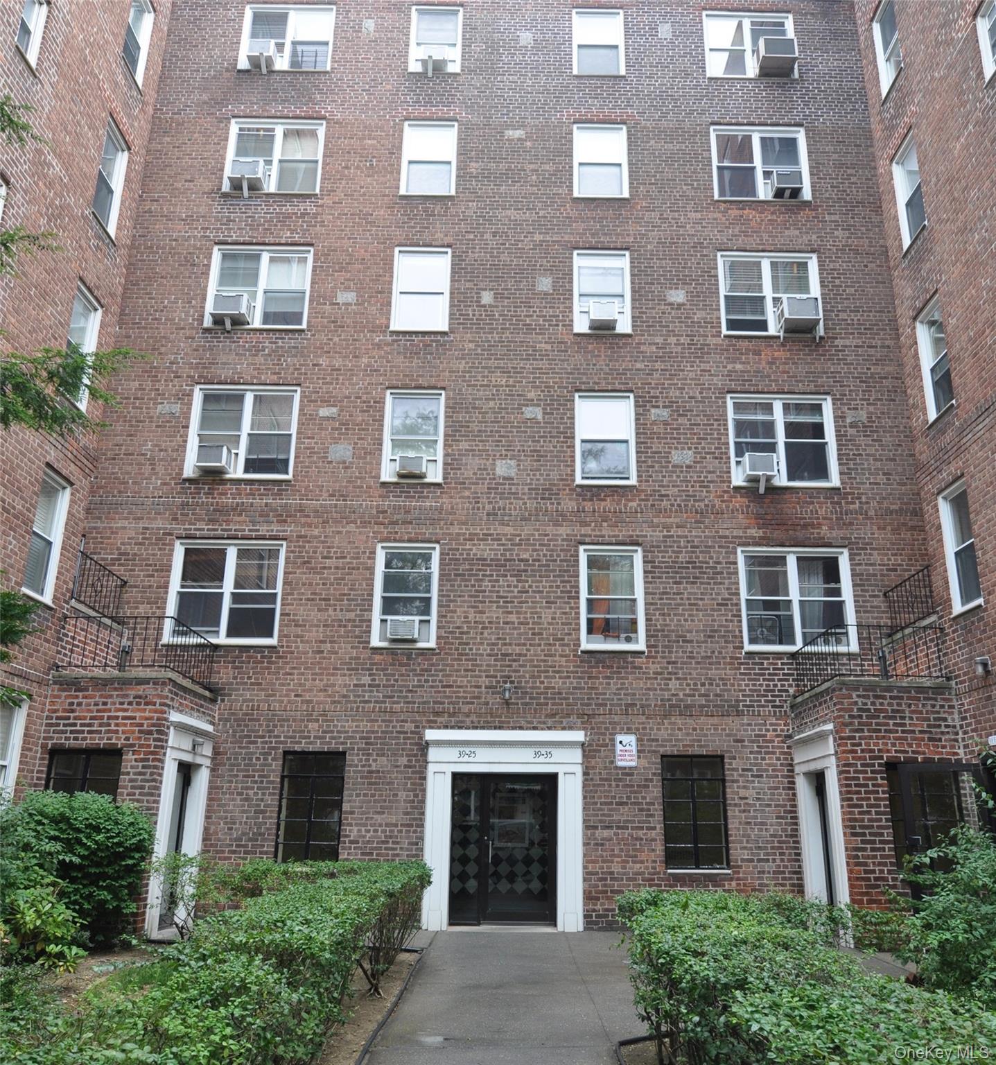 #12 photo, 39-25 51st Avenue, קווינס Woodside , NY 11377