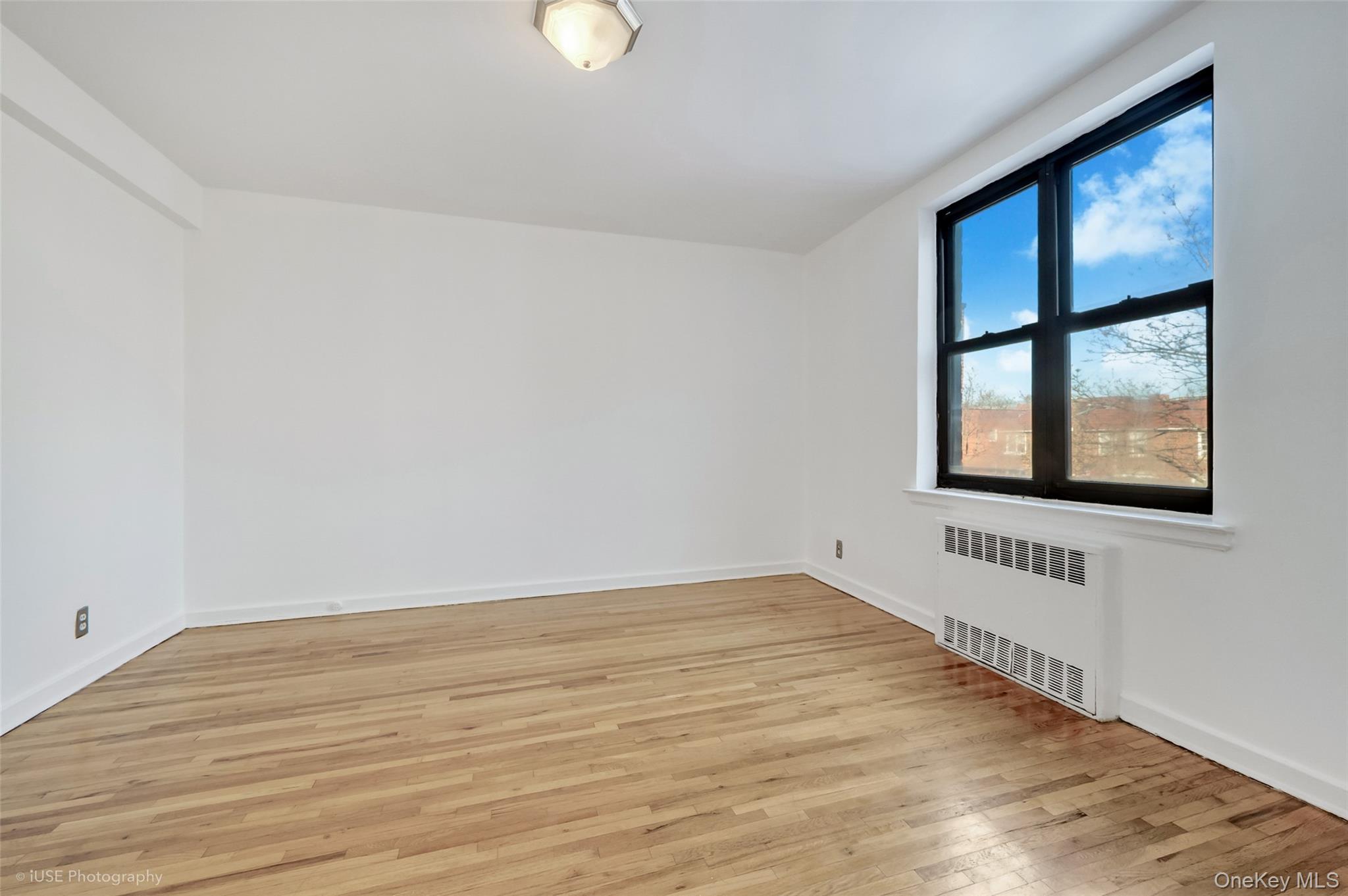 #6 photo, 52-18 39th Avenue, Куинс ‖ Woodside , NY 11377