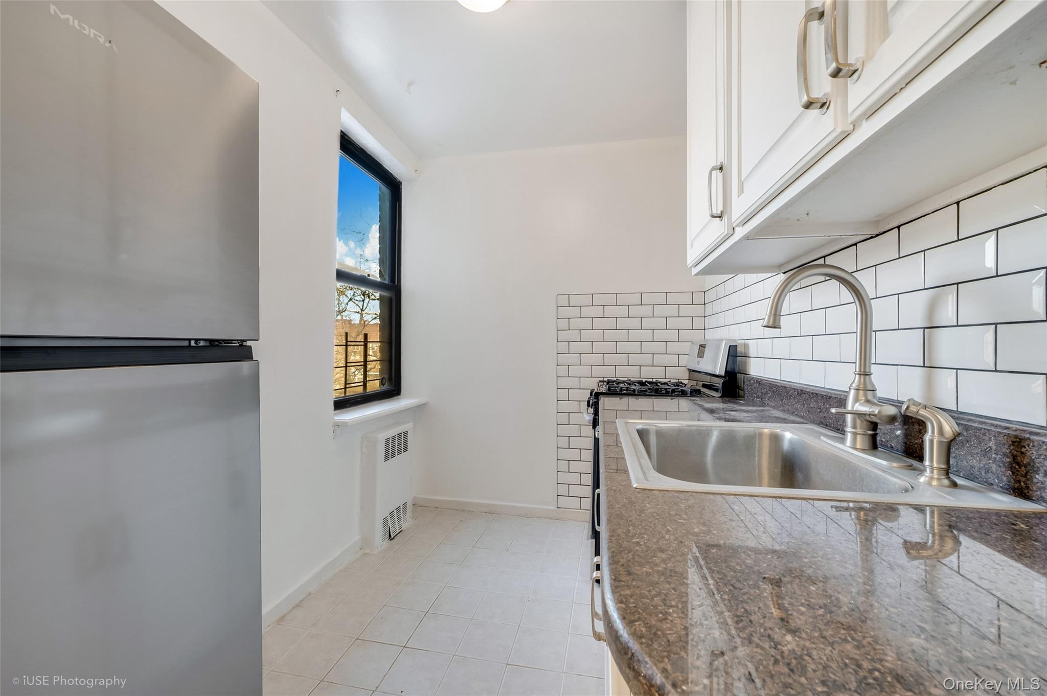 #9 photo, 52-18 39th Avenue, Куинс ‖ Woodside , NY 11377