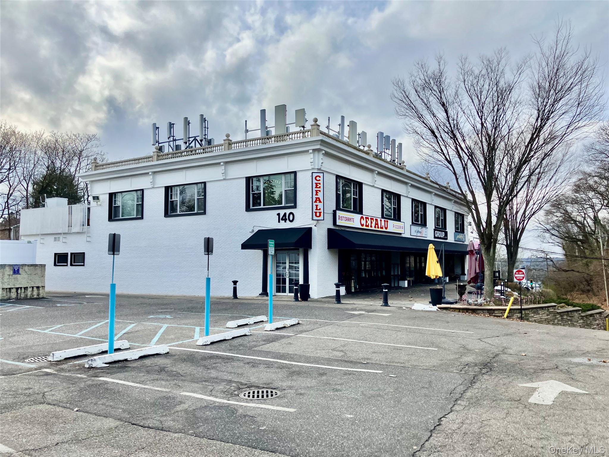 #1 photo, 140 E Main Street, Huntington , NY 11743