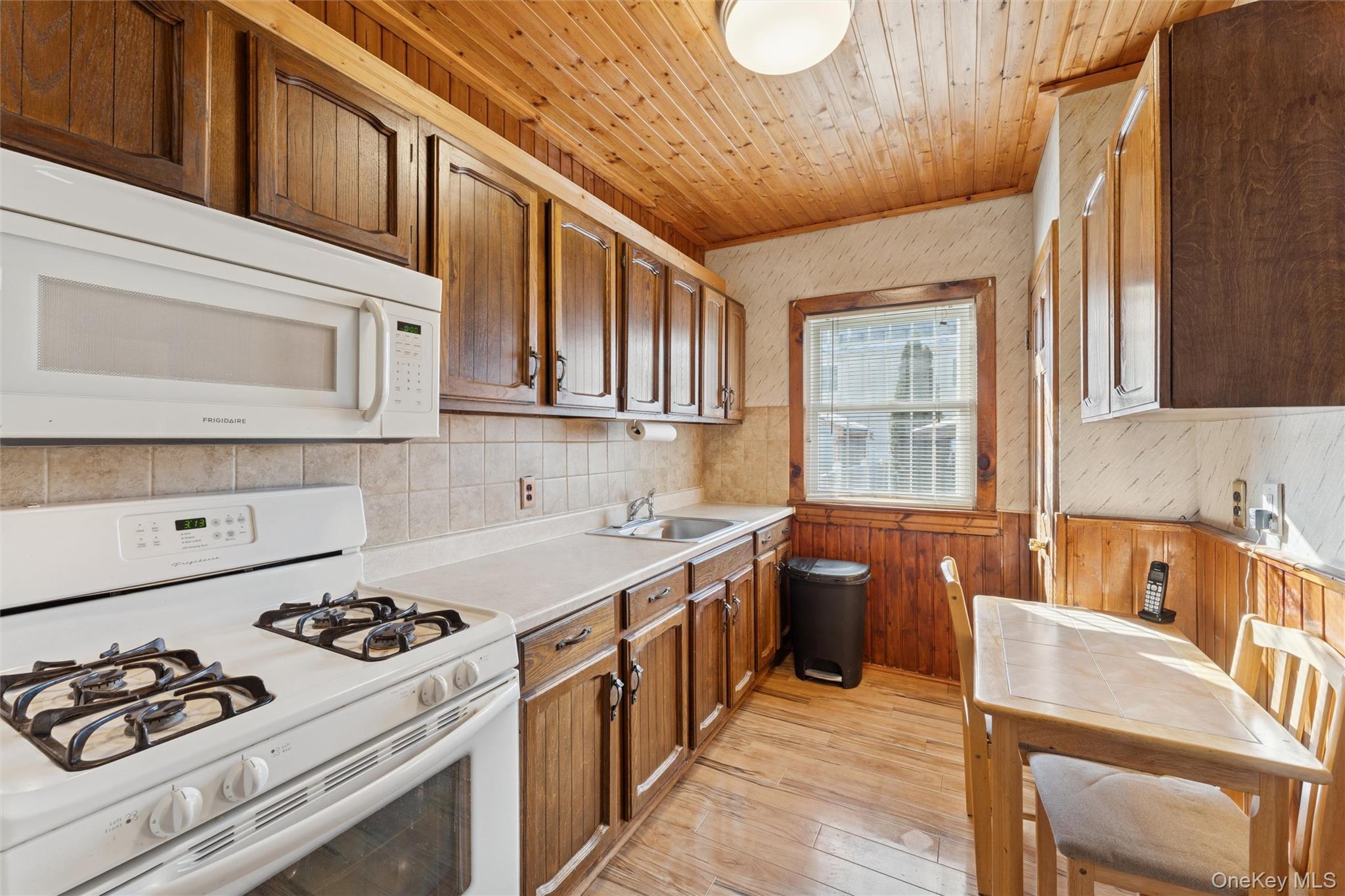 #9 photo, 9214 104th Street, Куинс ‖ Richmond Hill , NY 11418