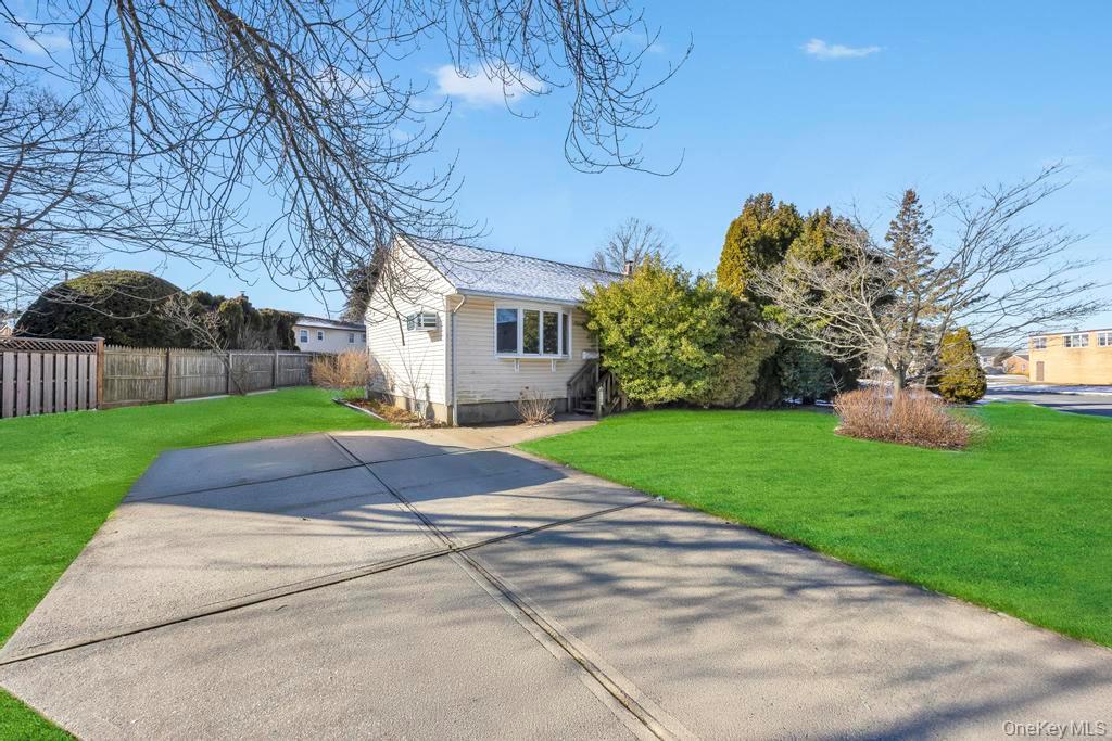 #3 photo, 5 Gail Drive, Massapequa , NY 11758