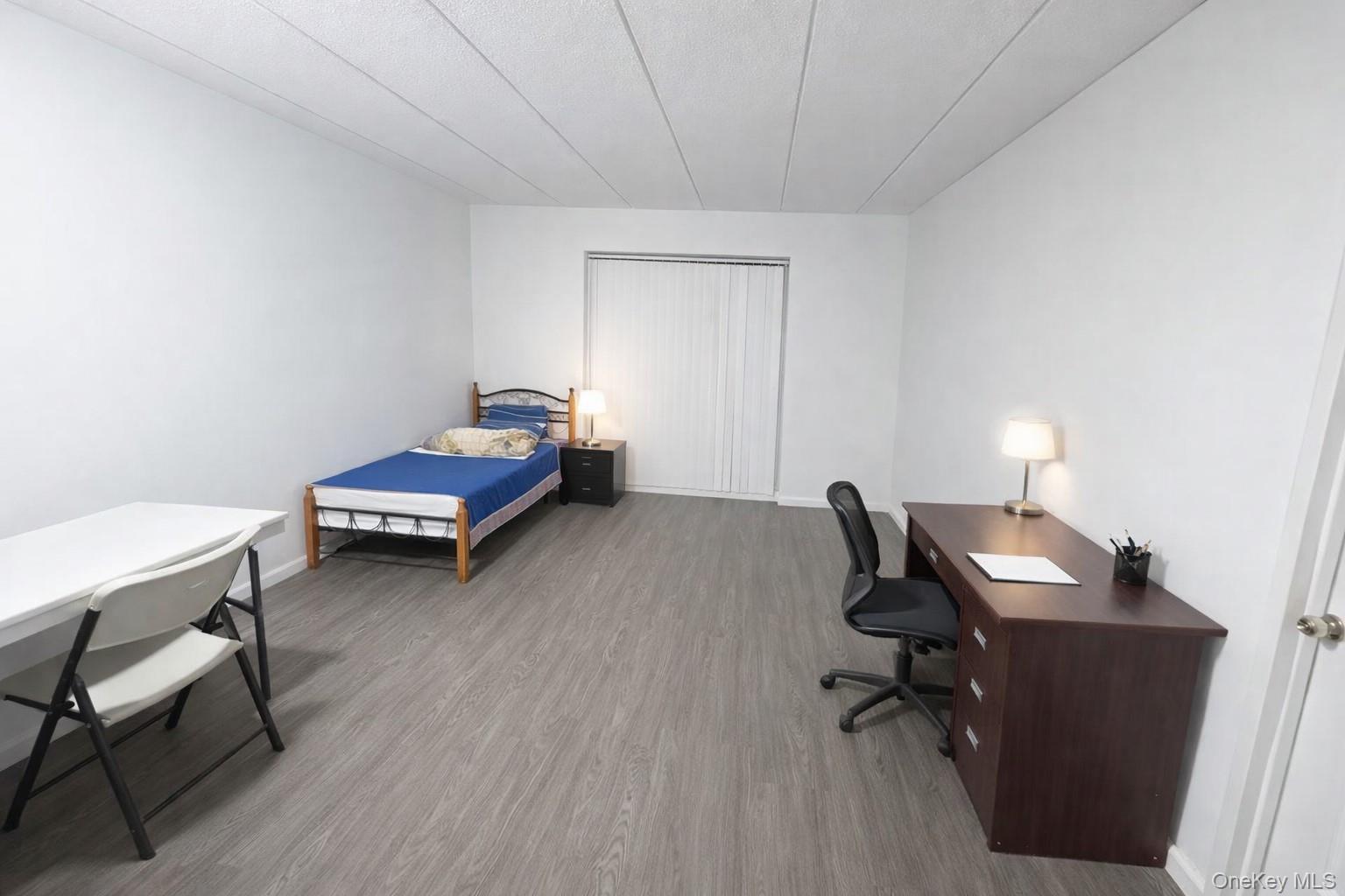 #2 photo, 143-50 Barclay Avenue, Flushing , NY 11355