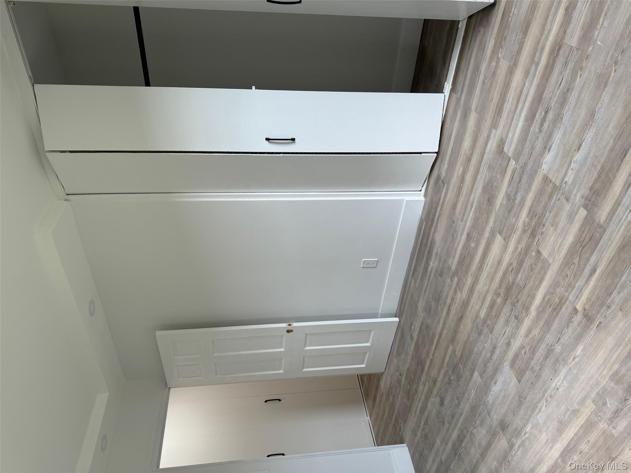 #10 photo, 6145 98th St Street, קווינס Rego Park , NY 11374