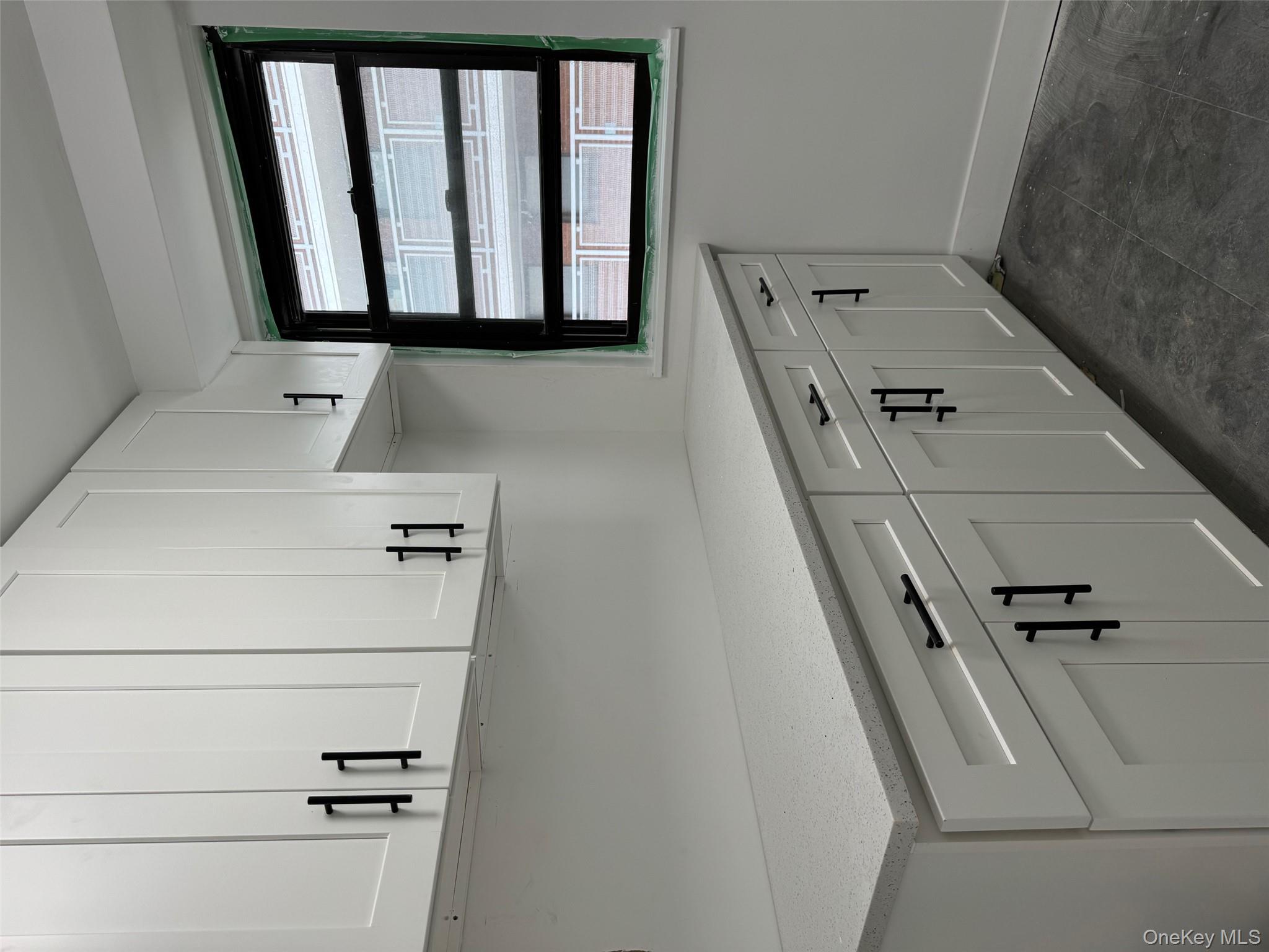 #5 photo, 6145 98th St Street, קווינס Rego Park , NY 11374