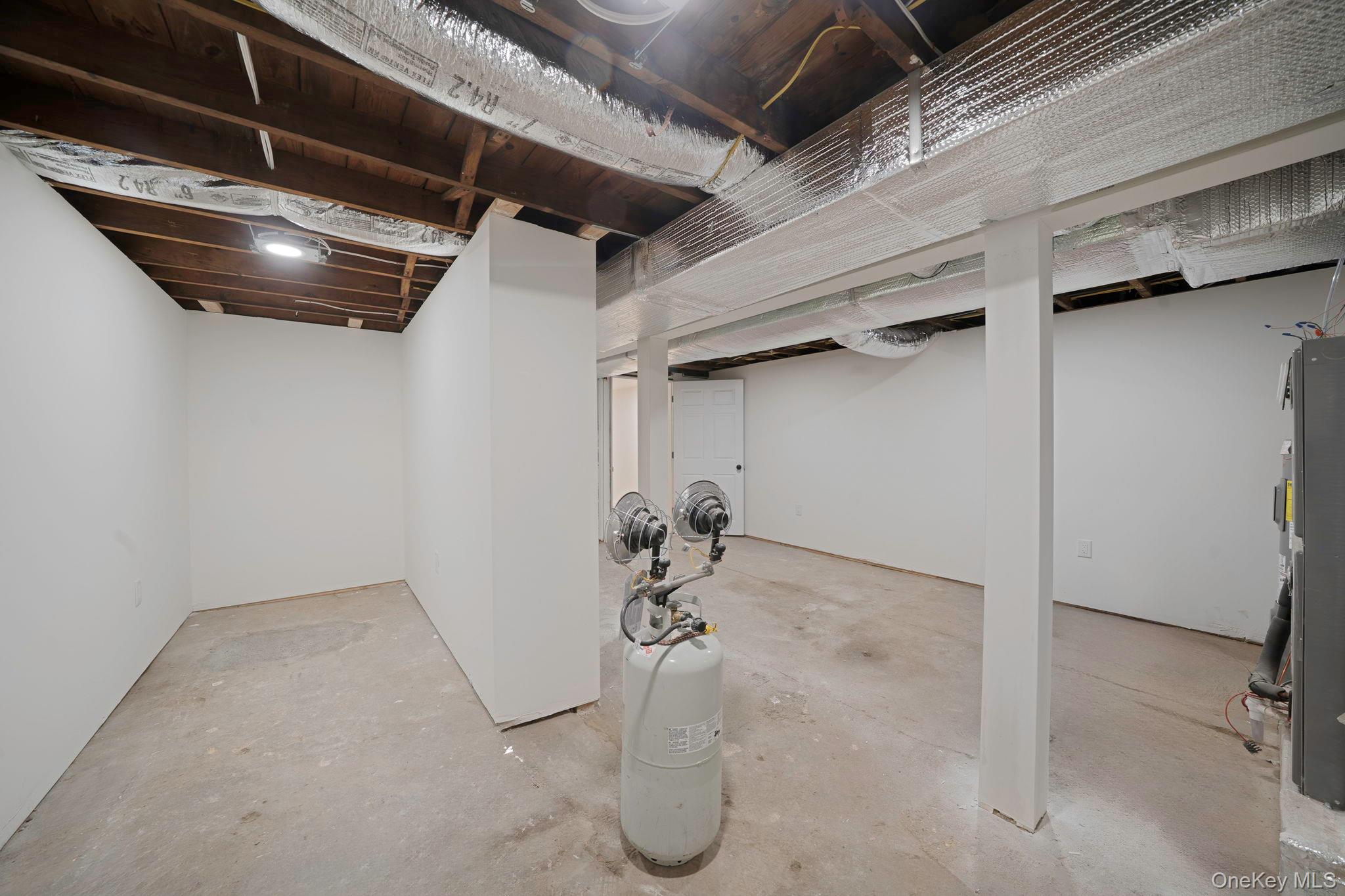 #20 photo, 27 Atlantic Drive, Sound Beach , NY 11789